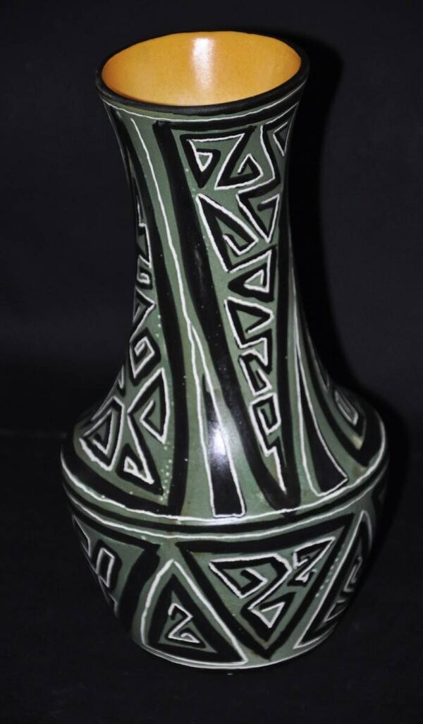 Vase en céramique signé Jean Laforgue – décor géométrique moderniste