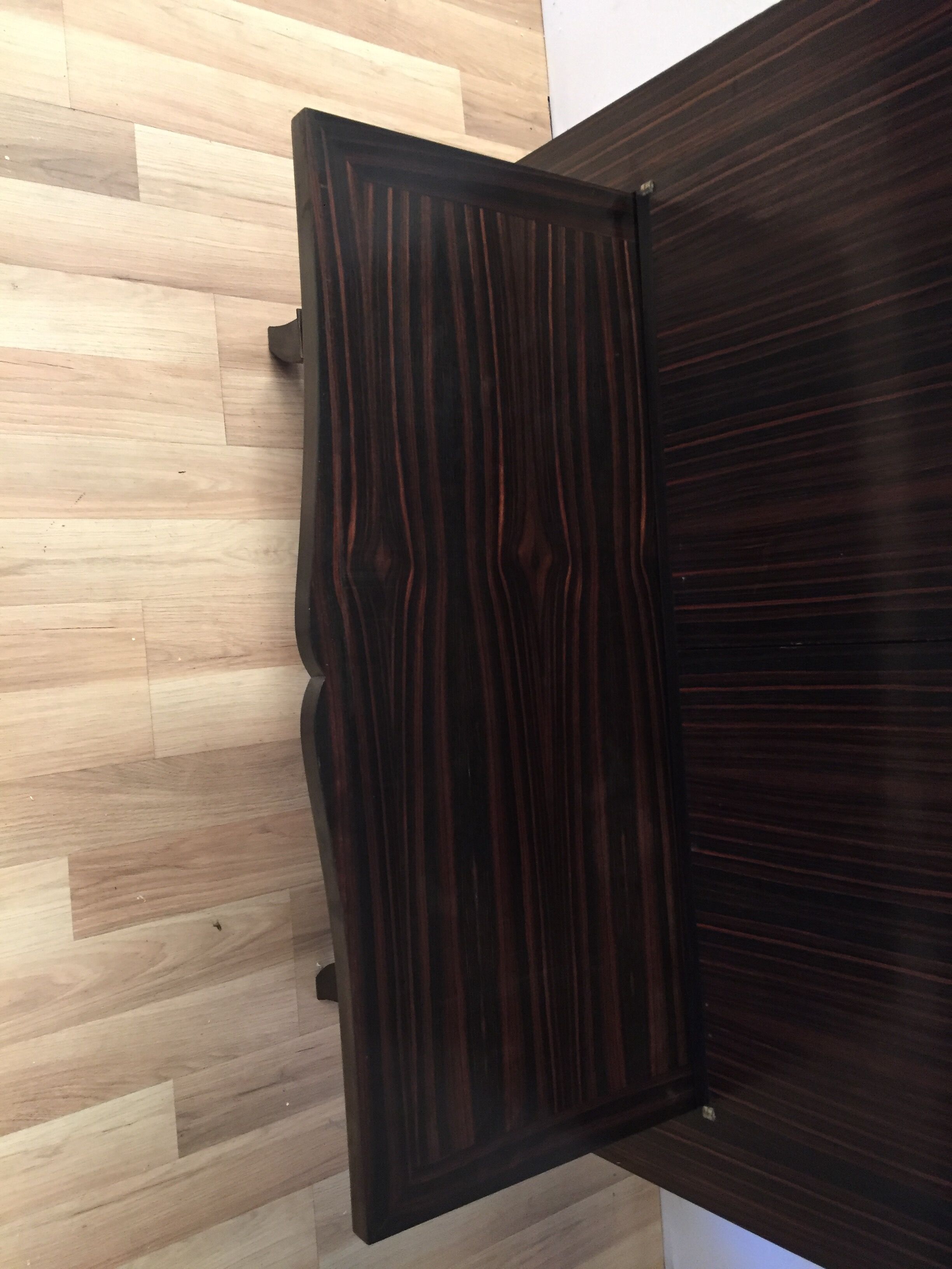 Cabinet Art Deco in macassar