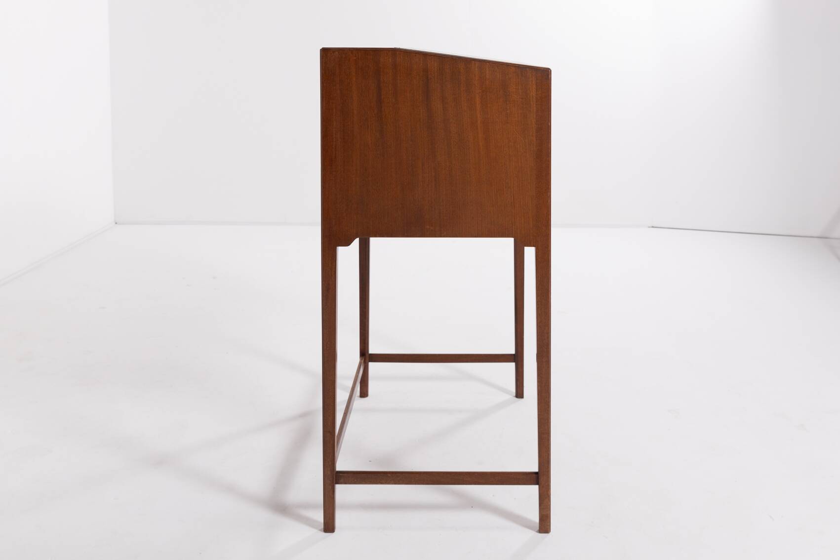 Bureau debout danois moderne du milieu du siècle de Frits Henningsen