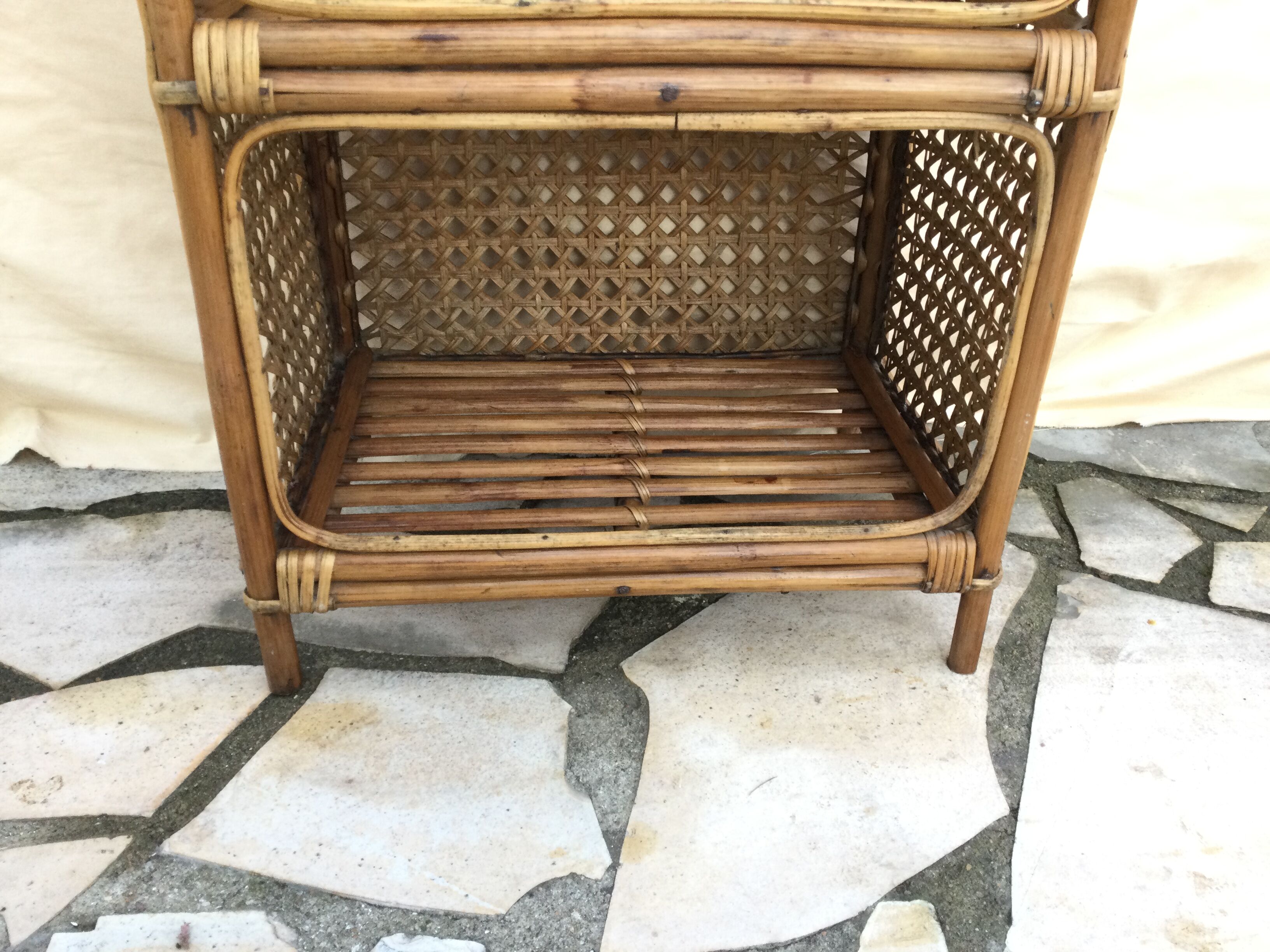 Meuble étagère en rotin