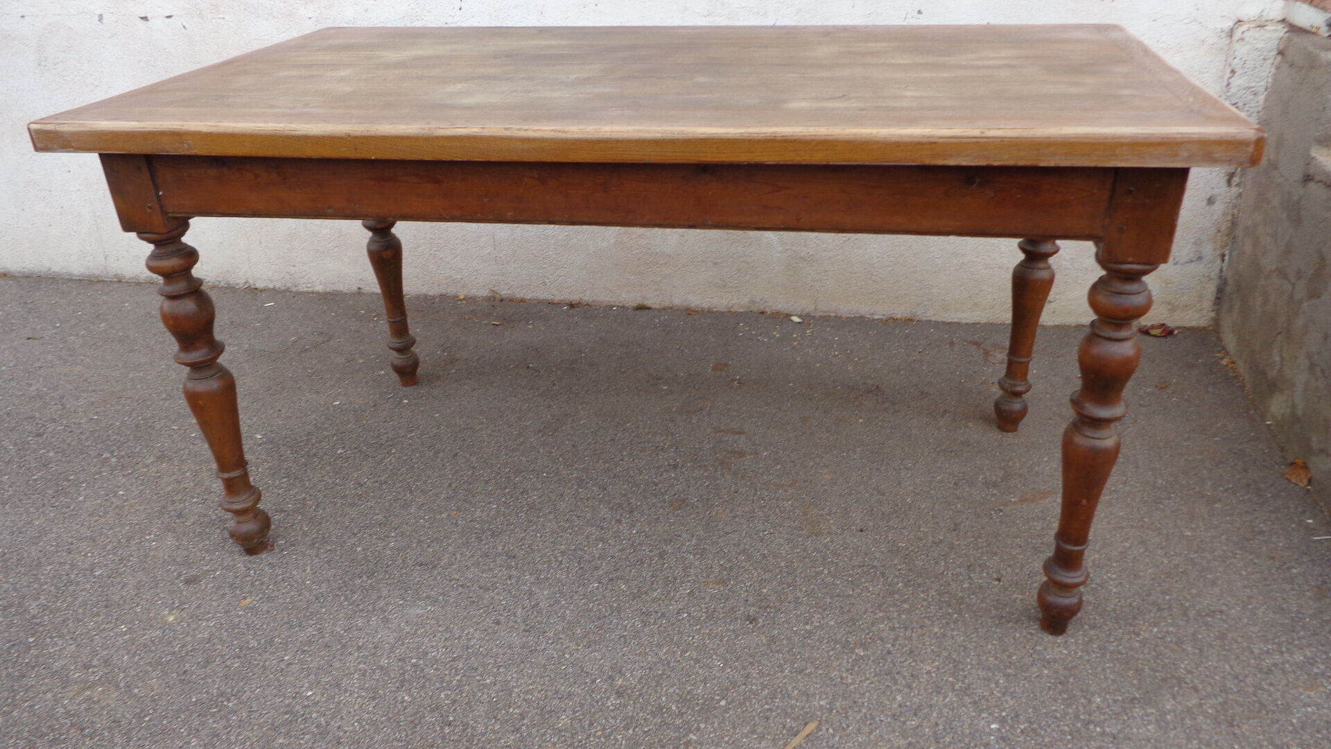 Bistro table , removable tray