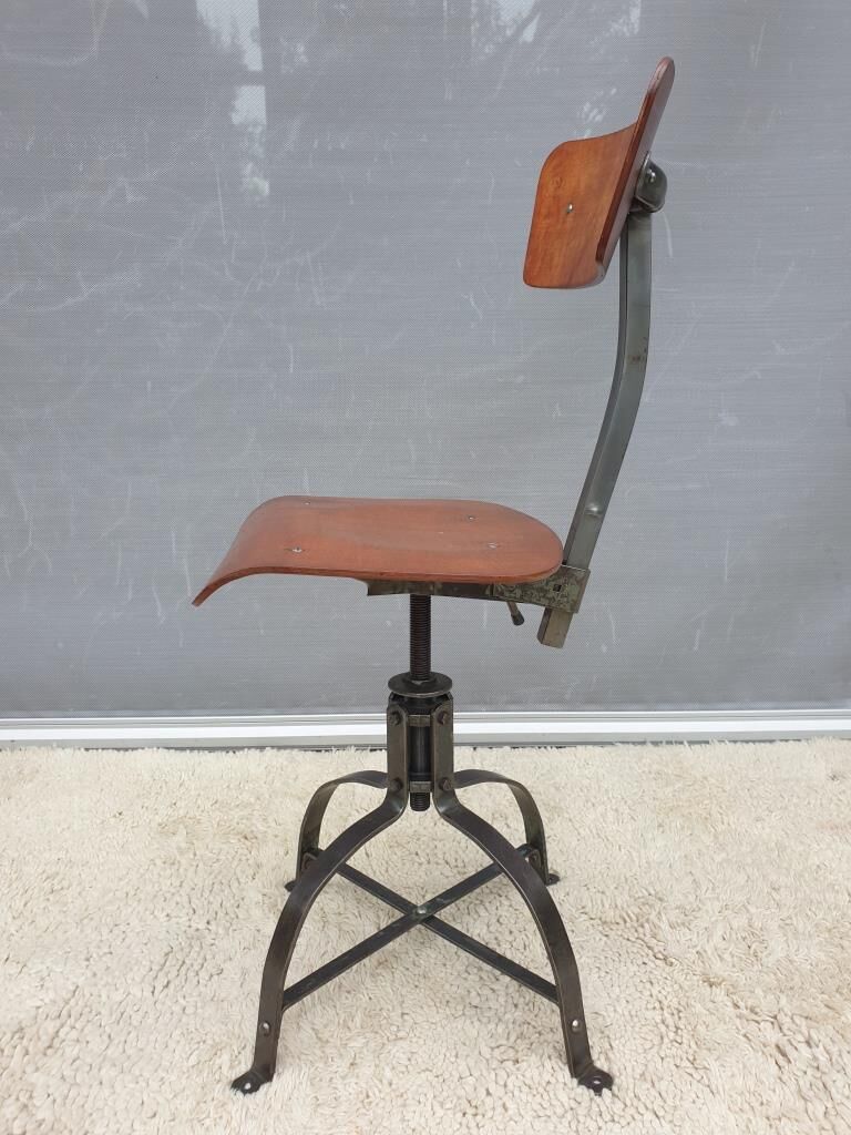 Chaise d'atelier Bienaise