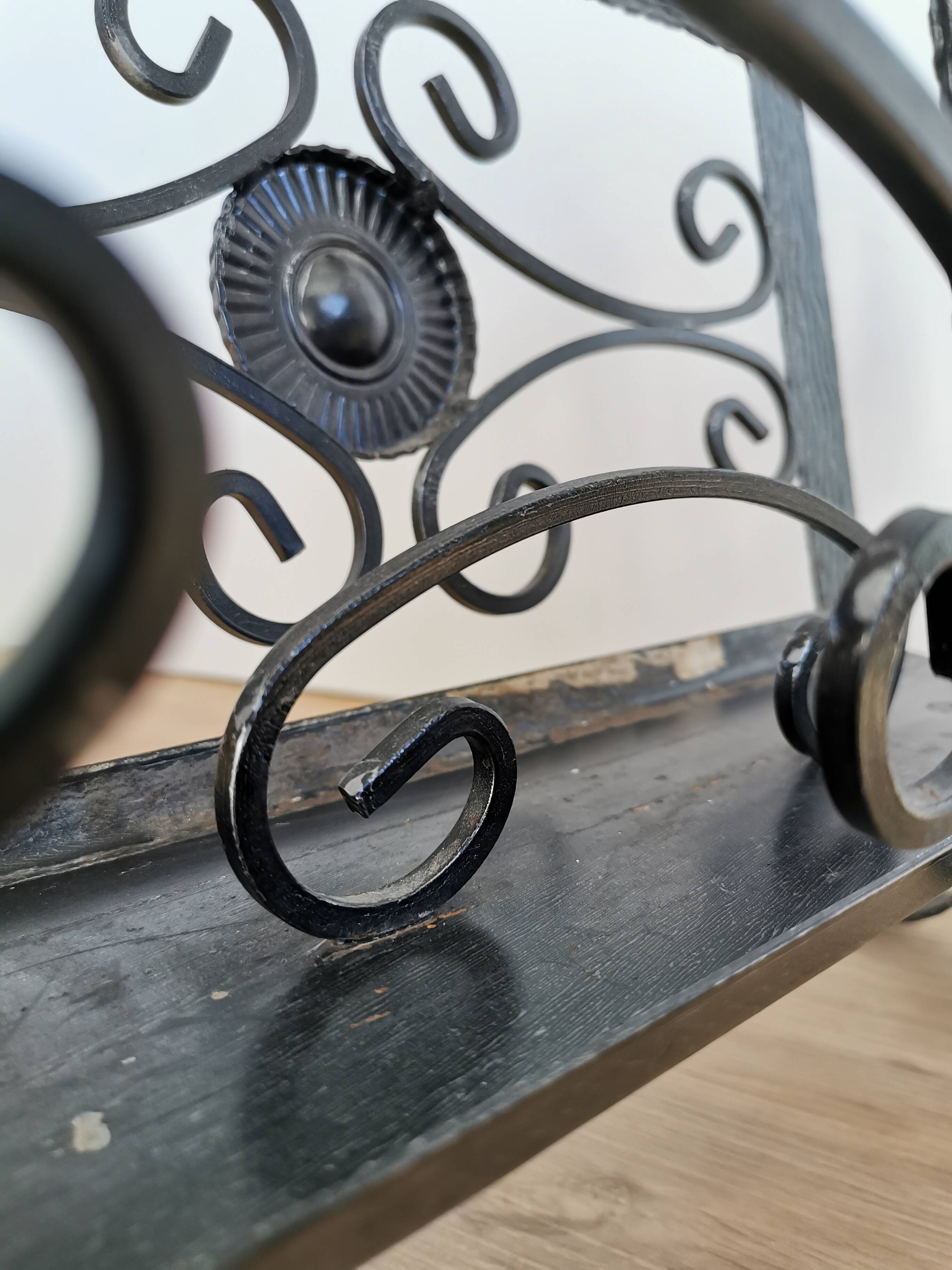 Porte-revues vintage en fonte