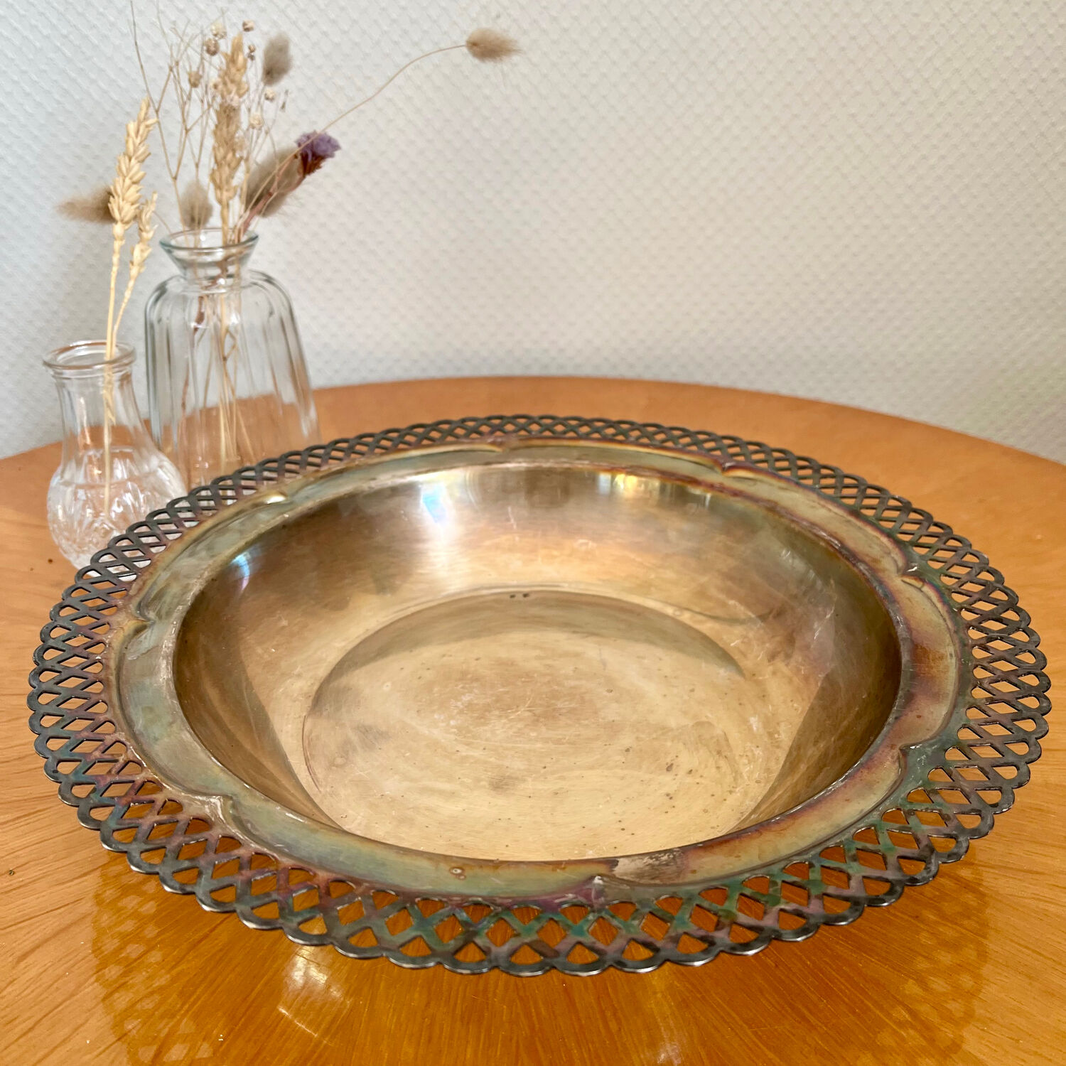 Antique basket cup in silver metal