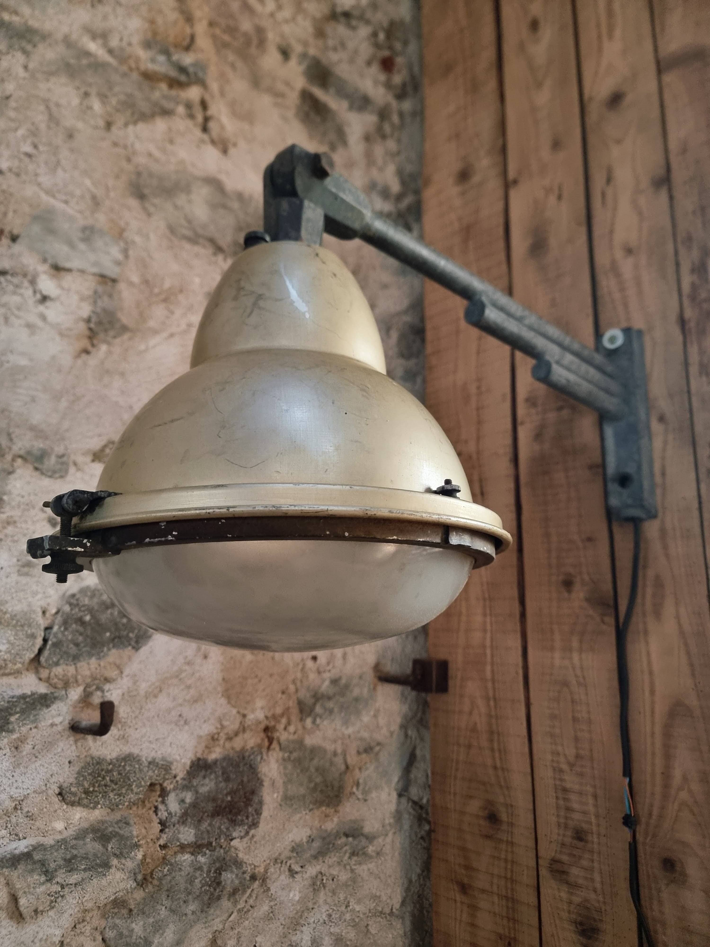 Applique murale vintage de lampadaire – lampe murale industrielle, bras réglable années 1950