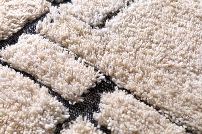 Handmade Beni Ourain Berber rug, size 2/3 m.
