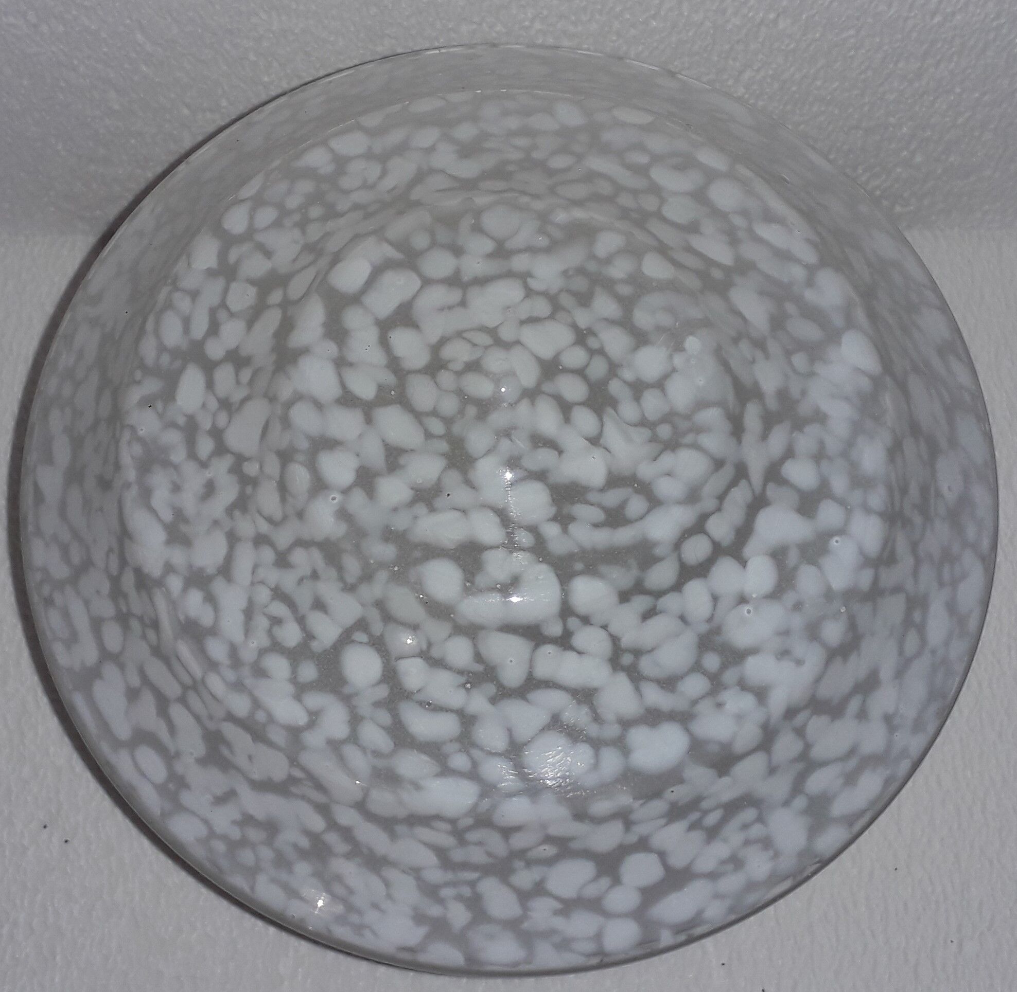 White clichy glass ceiling lamp