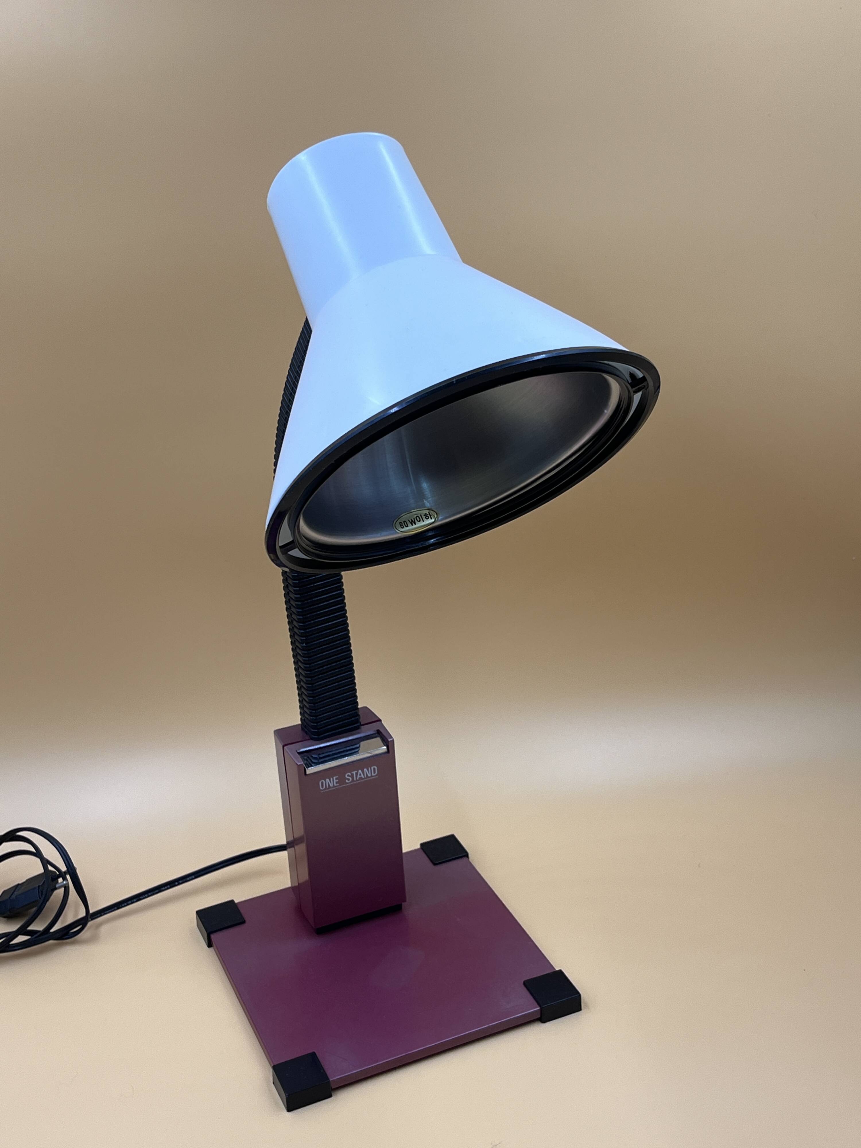 2 lampes de bureau post-modernes « One Stand », années 1980