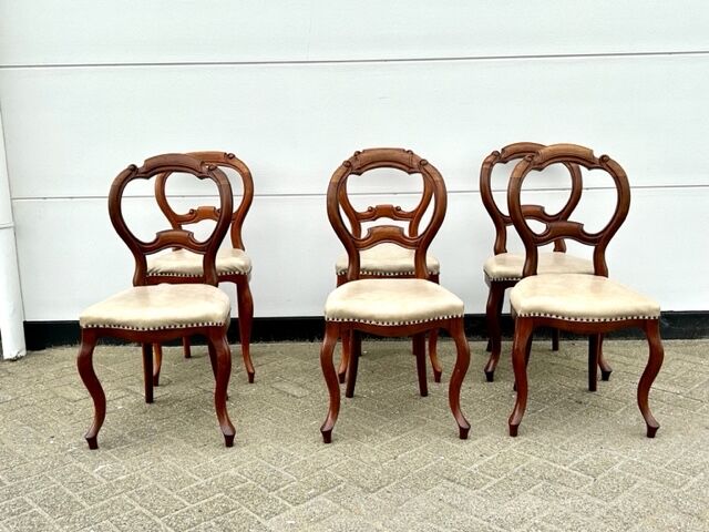 Chaises de salle à manger en acajou