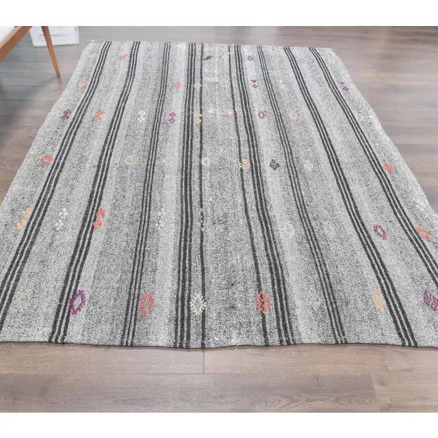 Turkish Vintage Hand-Knotted Anatolian Kilim Rug 195x260