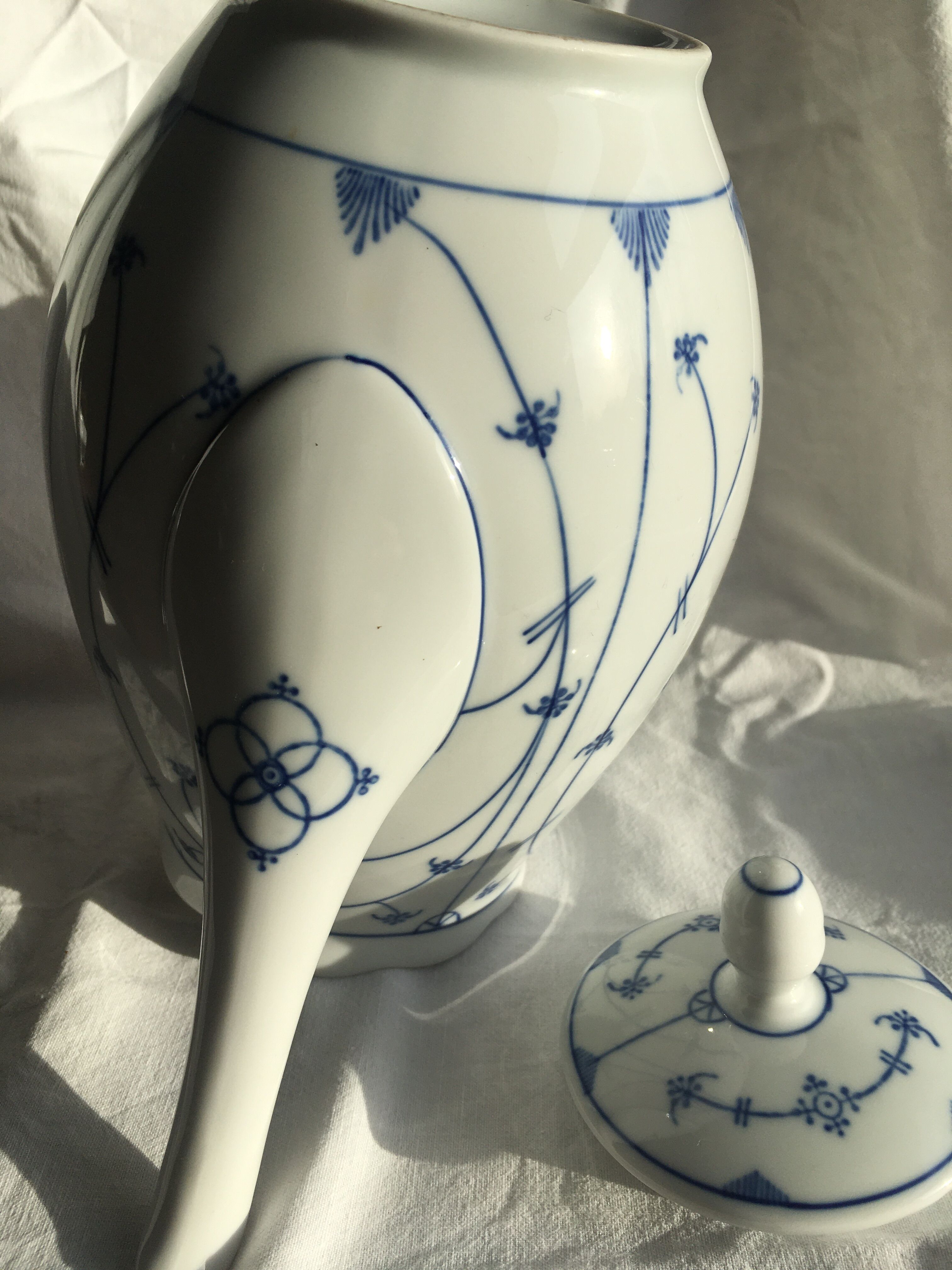 Winterling Bavaria porcelain coffee maker.