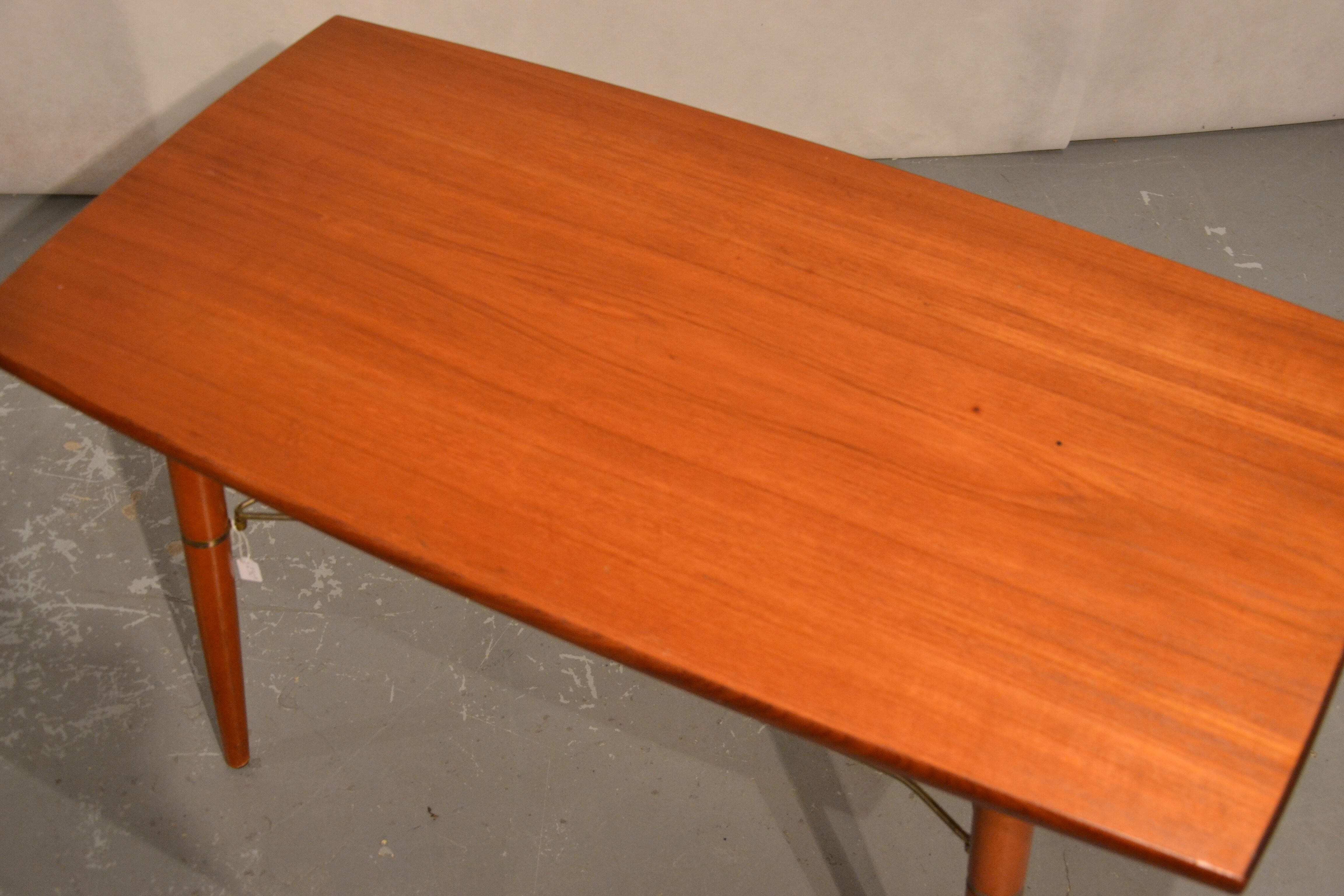 Table basse suédoise