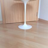 Tulip coffee table by Eero Saarinen for Knoll