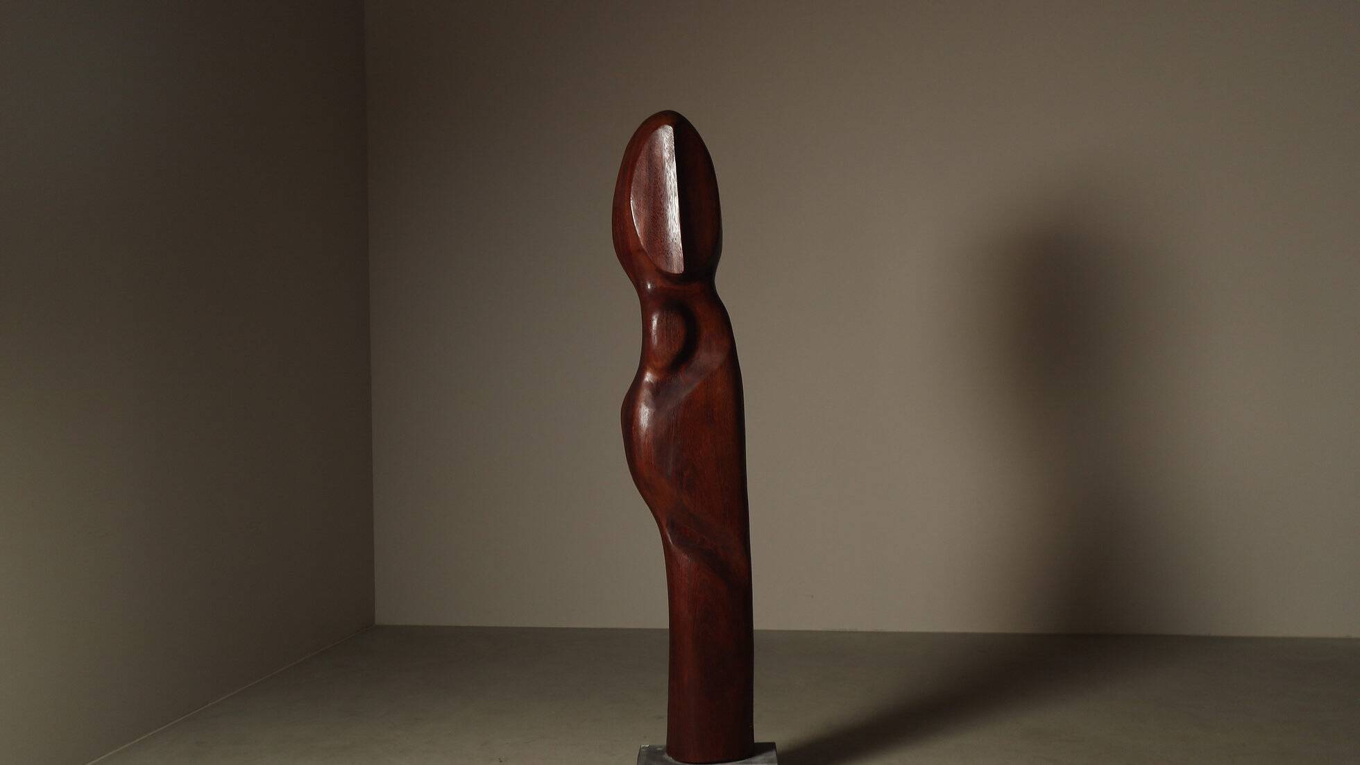 Monumental Afzelia wood sculpture by Begga d’Haese, Belgium, c. 1985