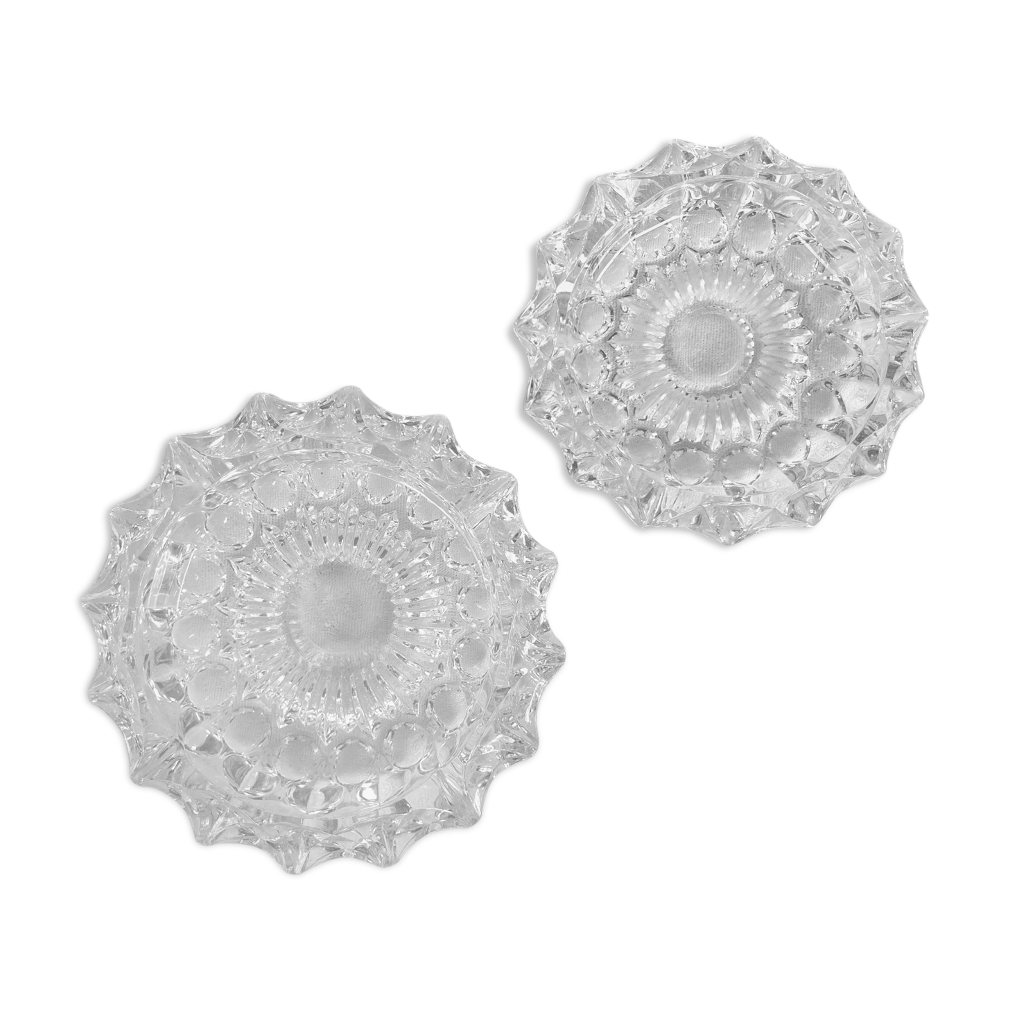 Set of 2 chiseled crystal ashtrays