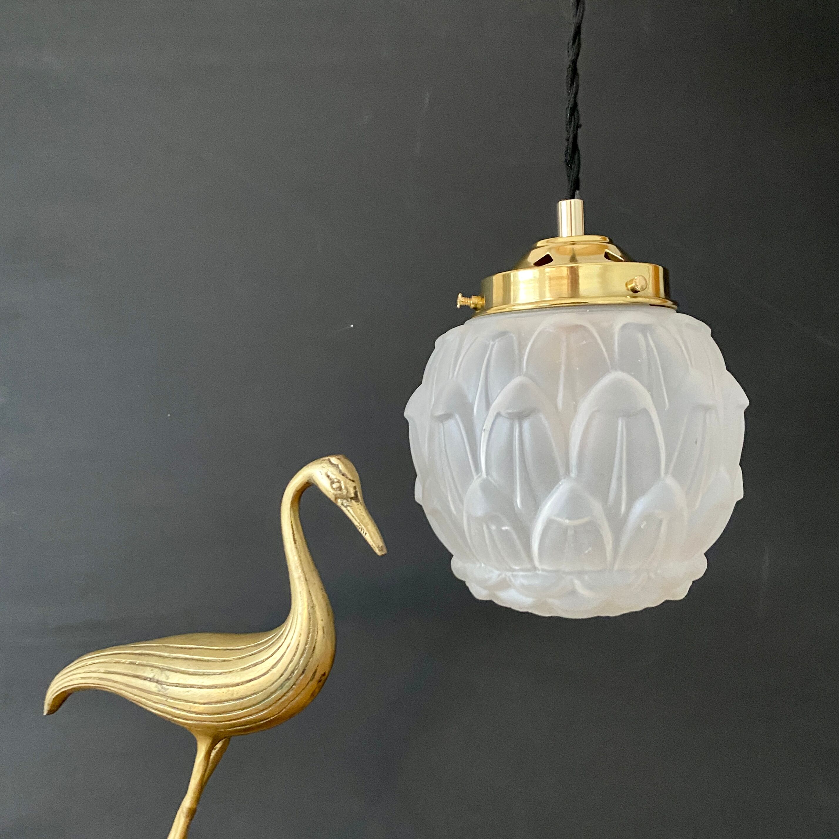 Vintage art deco globe pendant lamp in frosted glass