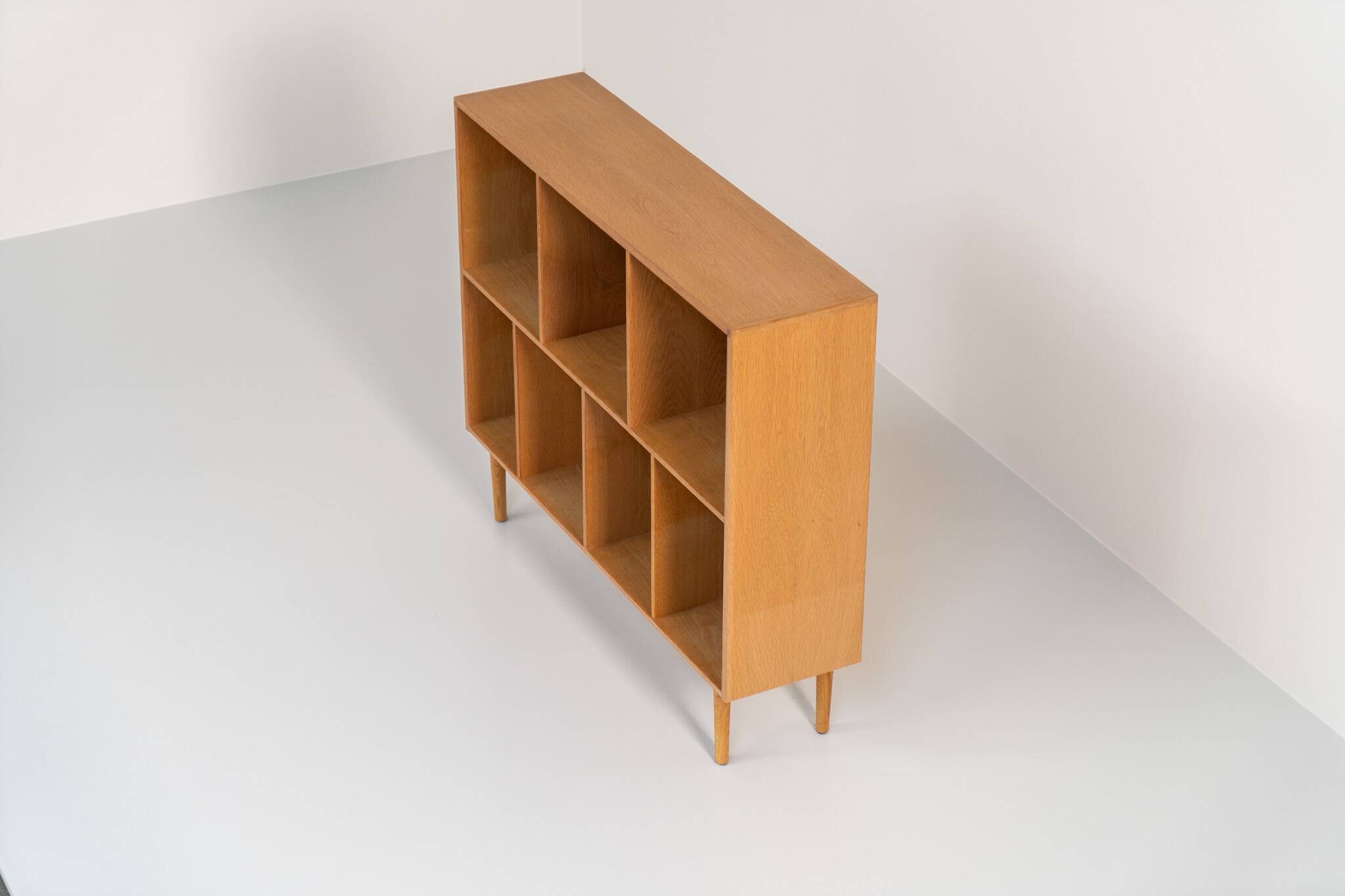 Oak library by Kurt Østervig
