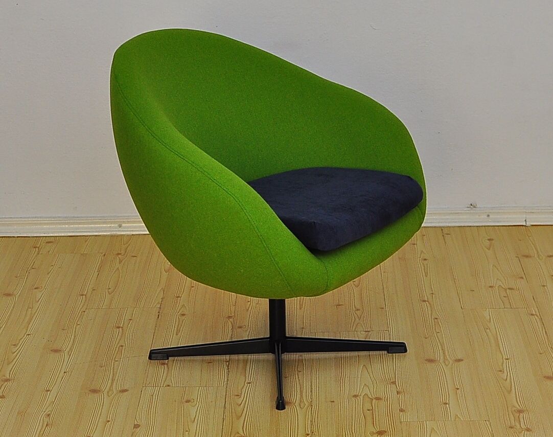 Shell armchair on a swivel leg, 1960s
