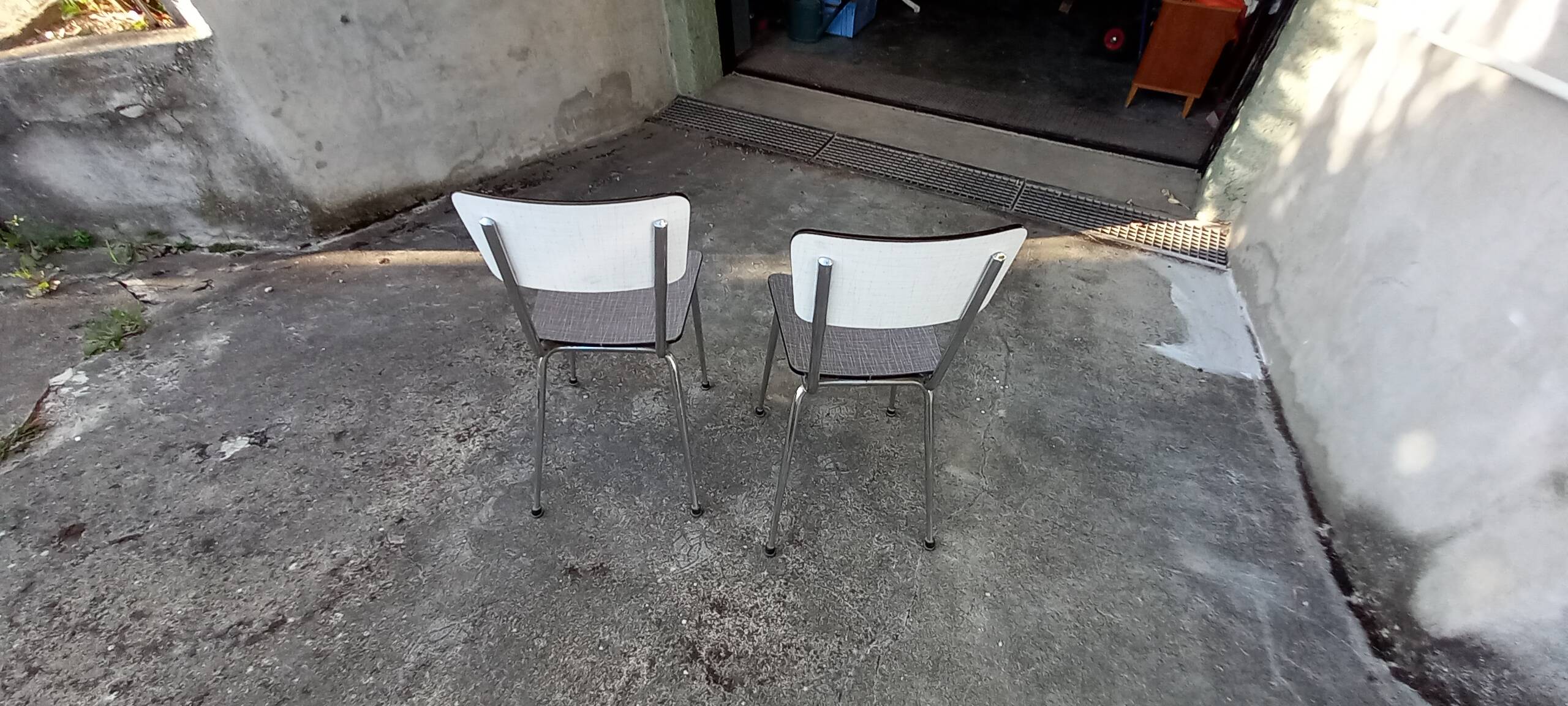 Pair of vintage 1960 Formica chairs – Space Age pattern