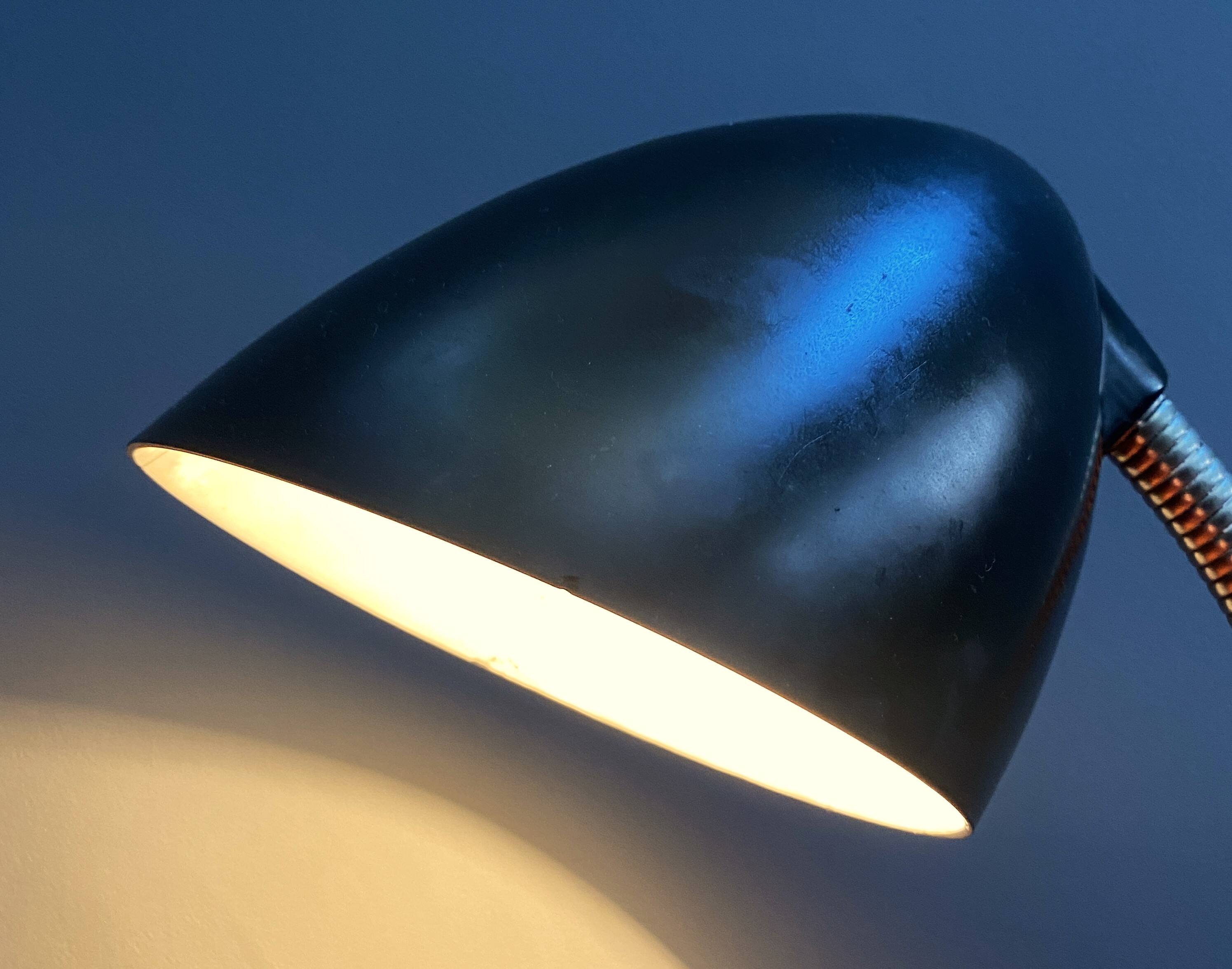 Bakelite table lamp by Eric Kirkman Cole model 11105 1960s