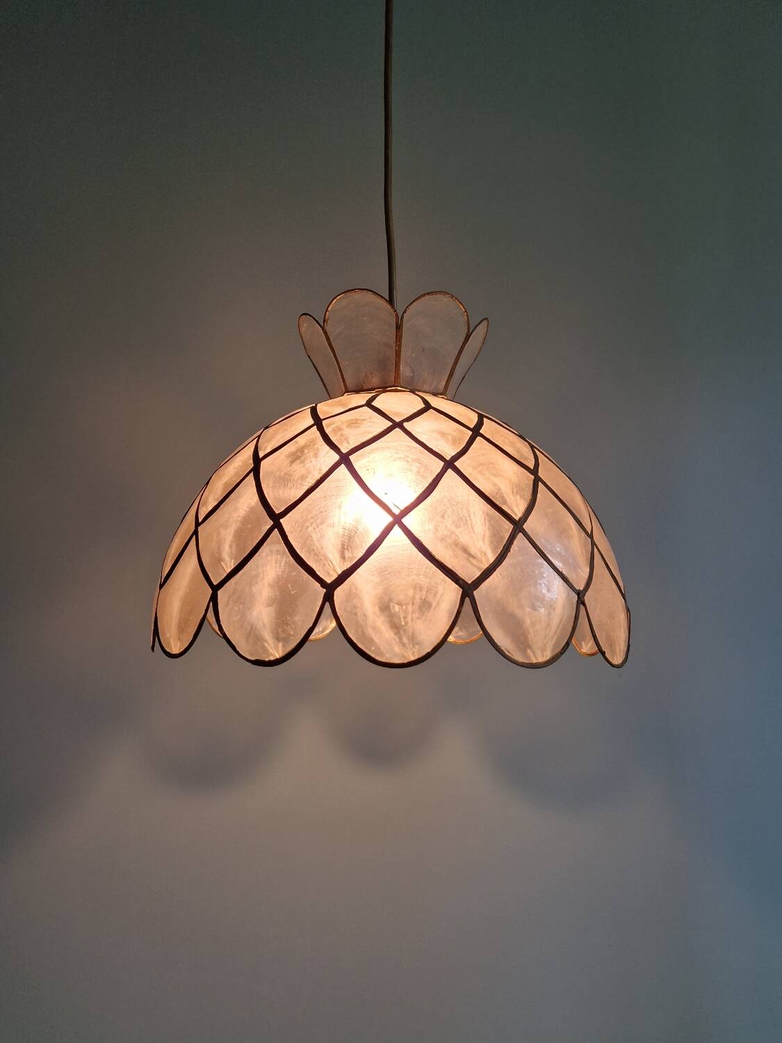 Suspension vintage en nacre de capiz, années 70