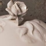 Earthenware candy box from the end of the 19th century