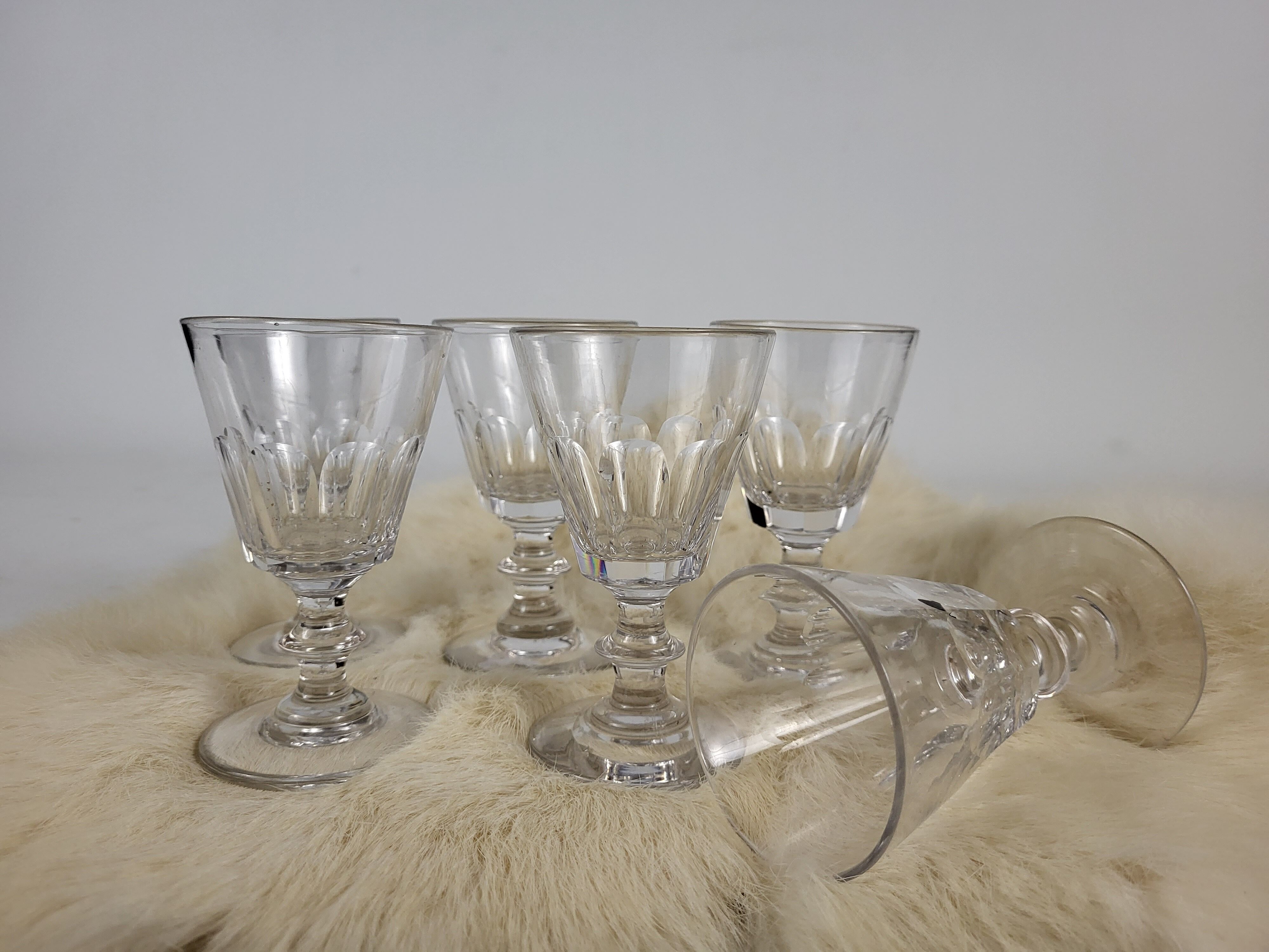 6 crystal glasses of Baccarat / Saint Louis model Cato