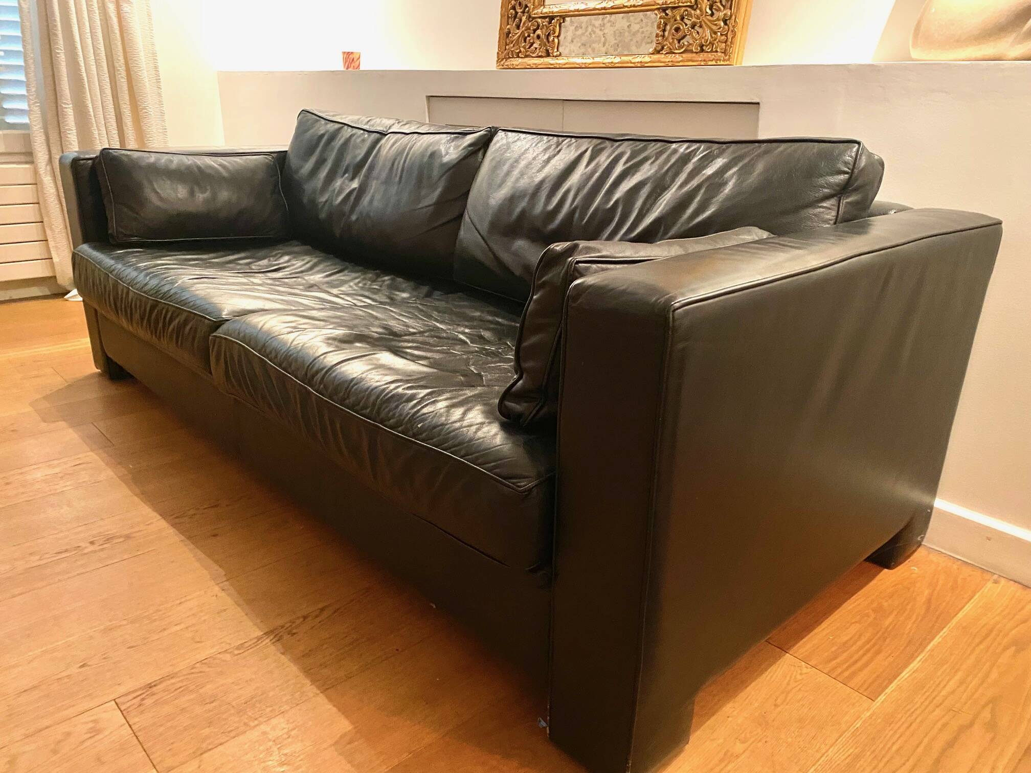 Canapé cuir 3 places - Maison Hugues Chevalier