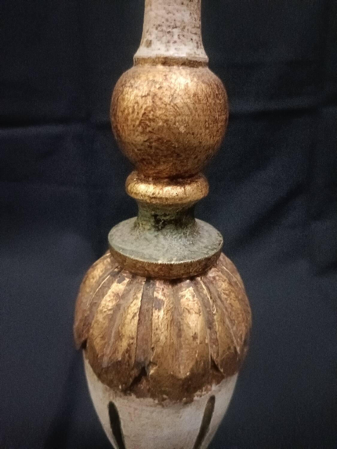 Vintage lamp base in gilded wood