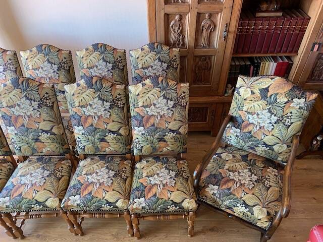 8 chairs and 1 Louis XIII style armchair handmade.