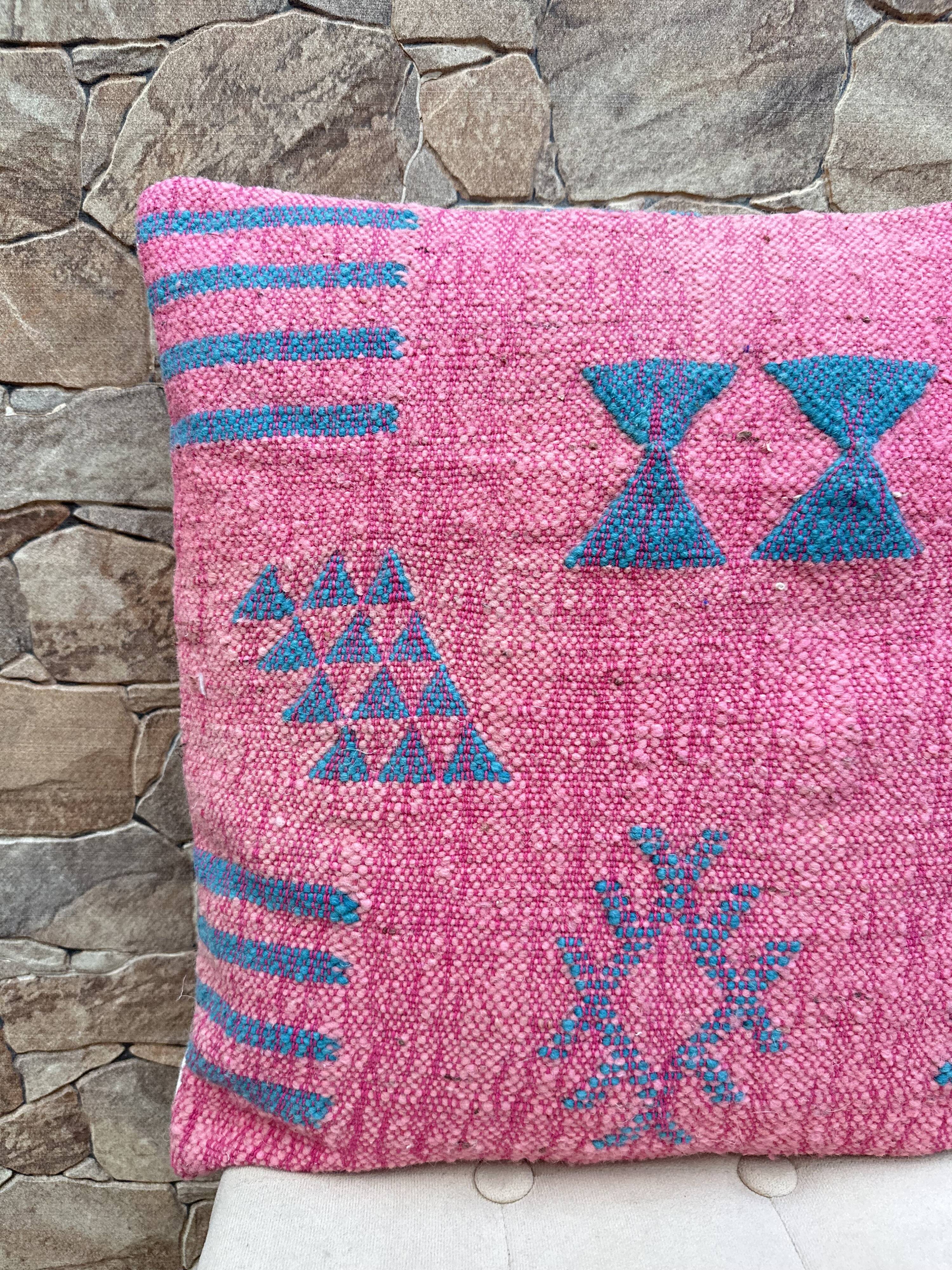 Handmade Berber wool cushion: Moroccan Kilim cushion (45x45cm)