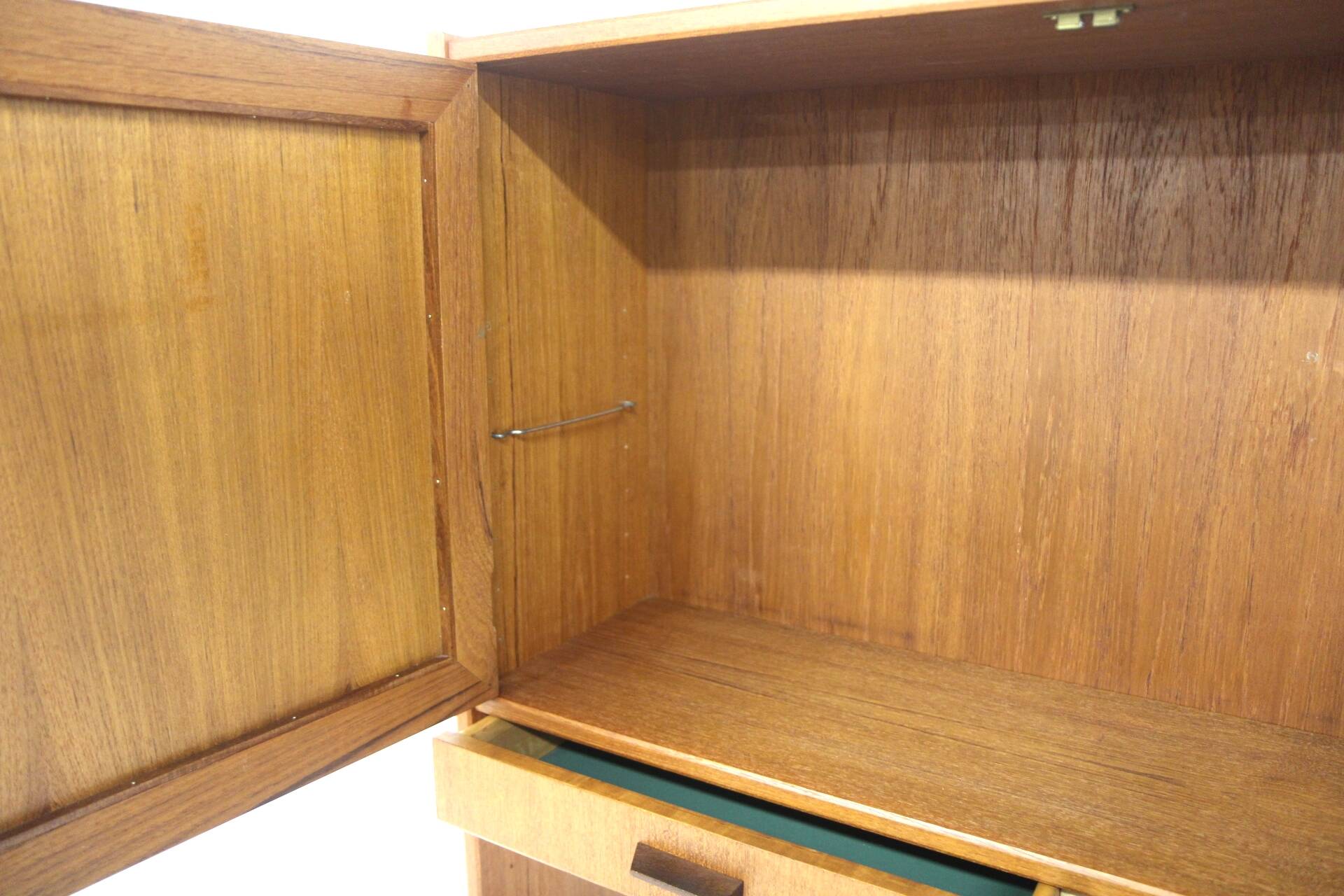 Scandinavian teak and rattan bookcase, Sweden, 1960