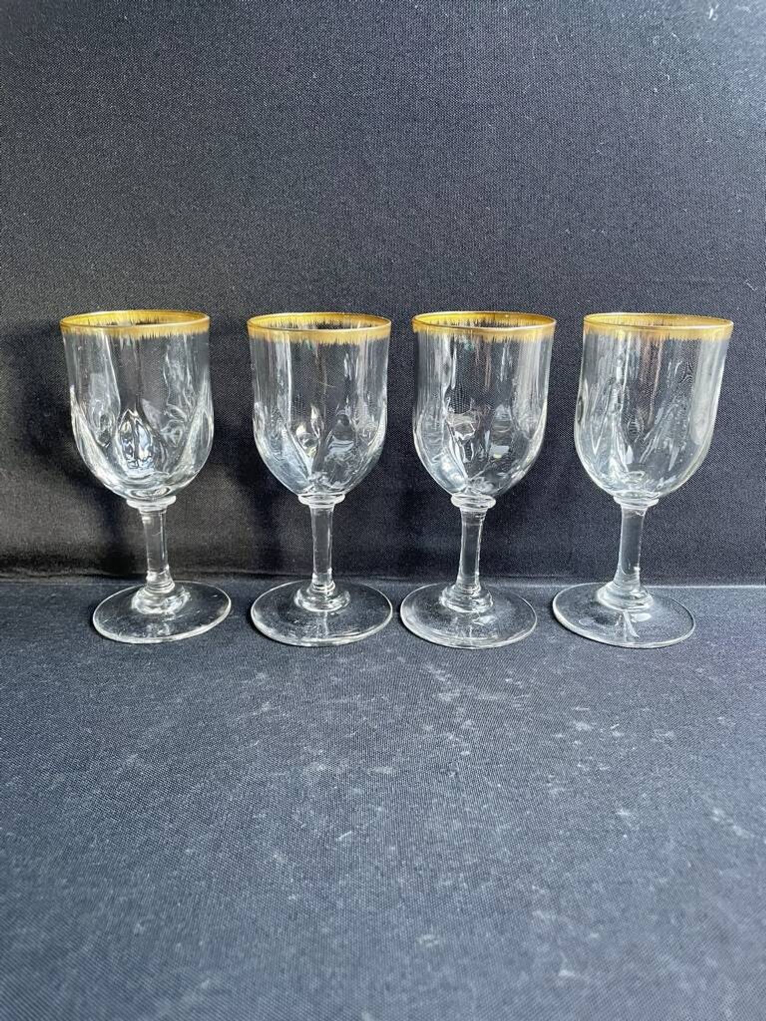 4 Verres à porto Daum putoisés or