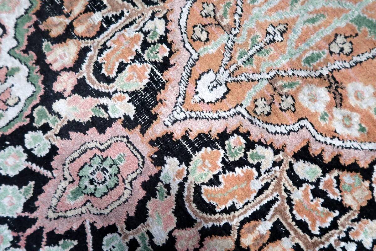 Handmade vintage Persian Tabriz silk rug 78cm x 133cm 1950s - 1С1150