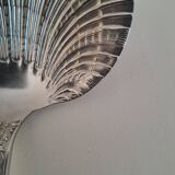 Cuillère à fraises en métal argenté SFAM Louis XV Rocaille