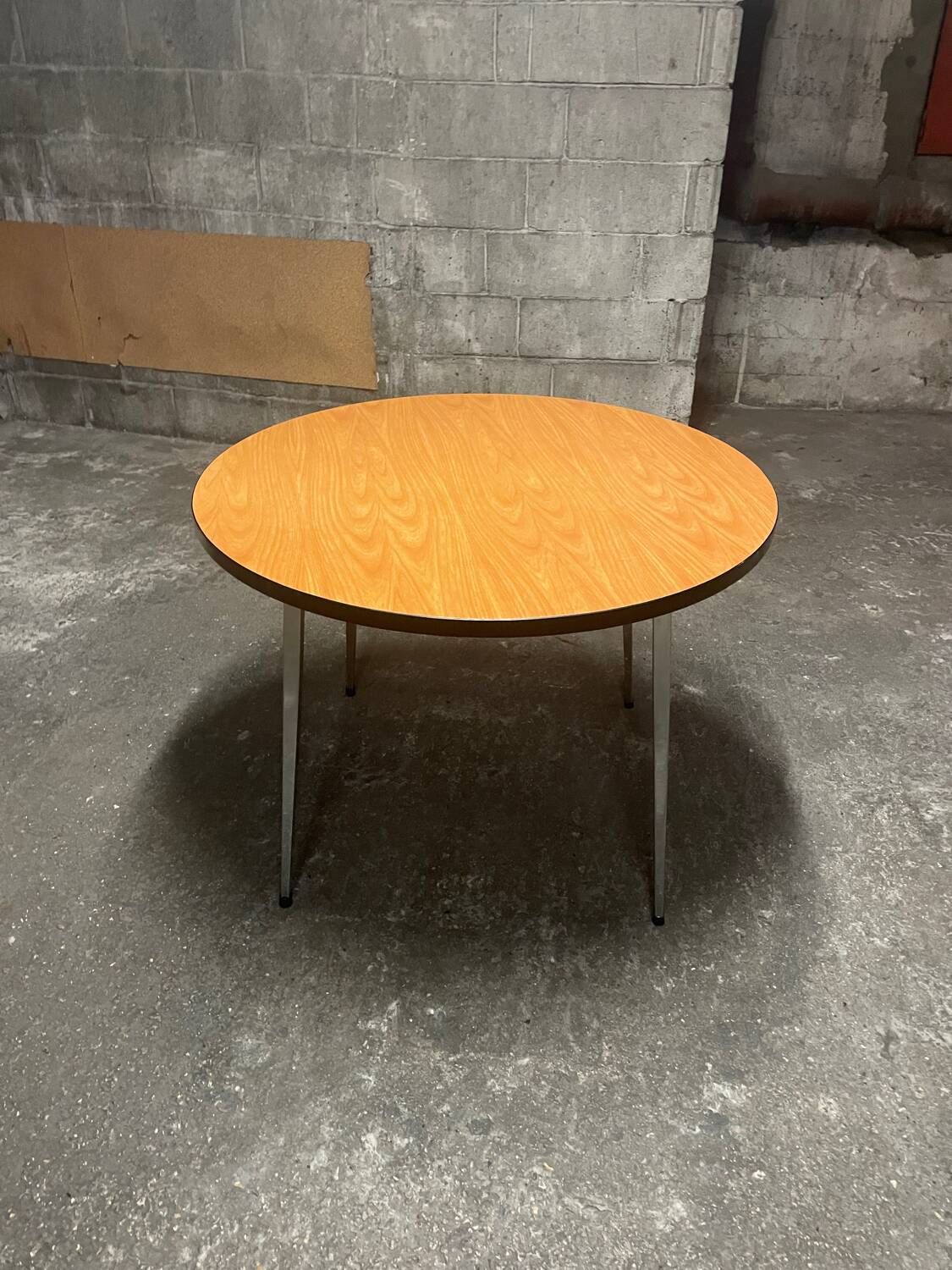 Table ronde de salle à manger Formica vintage | Selency
