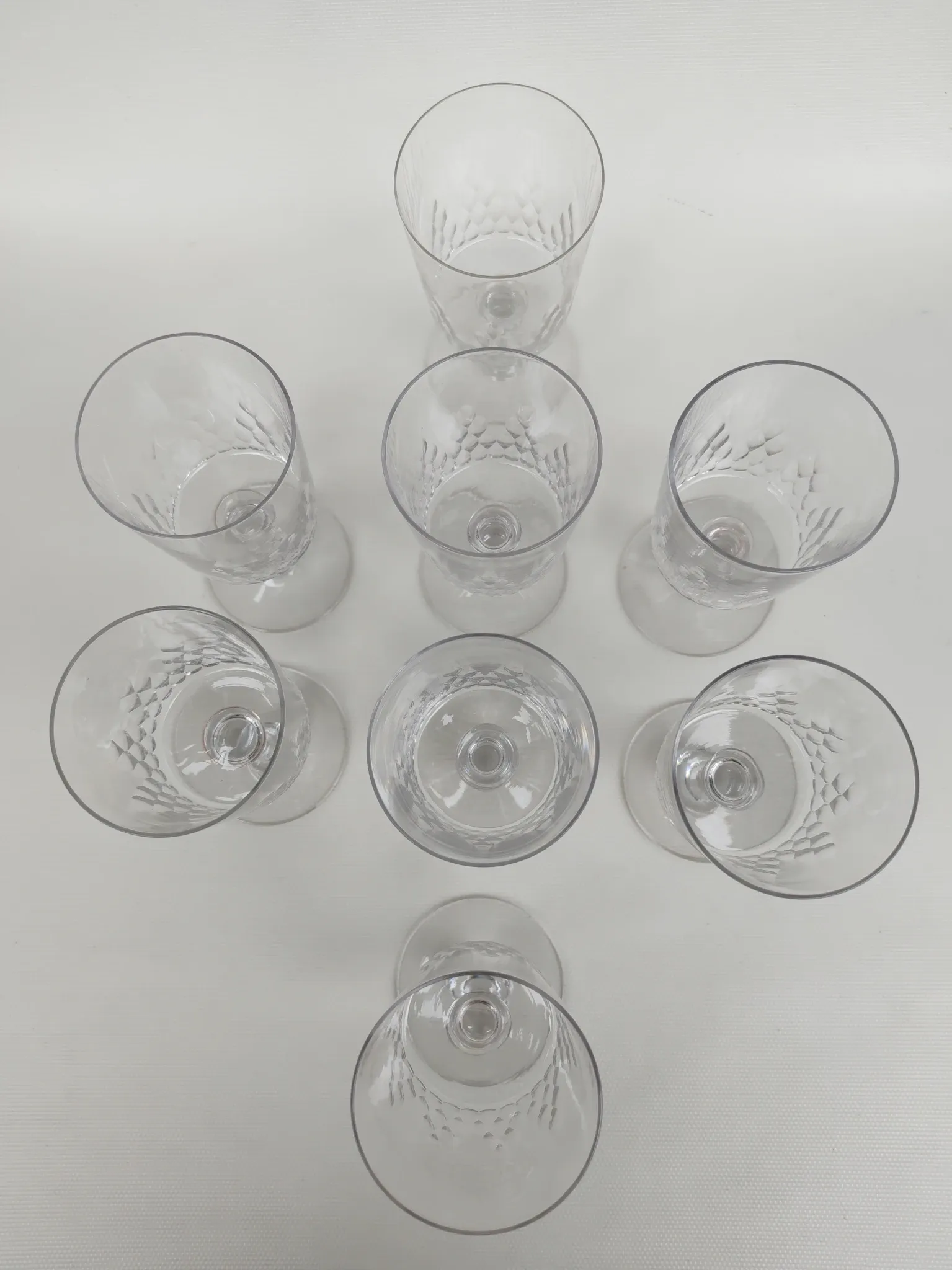 8 large crystal glasses from Baccarat, Champigny model.