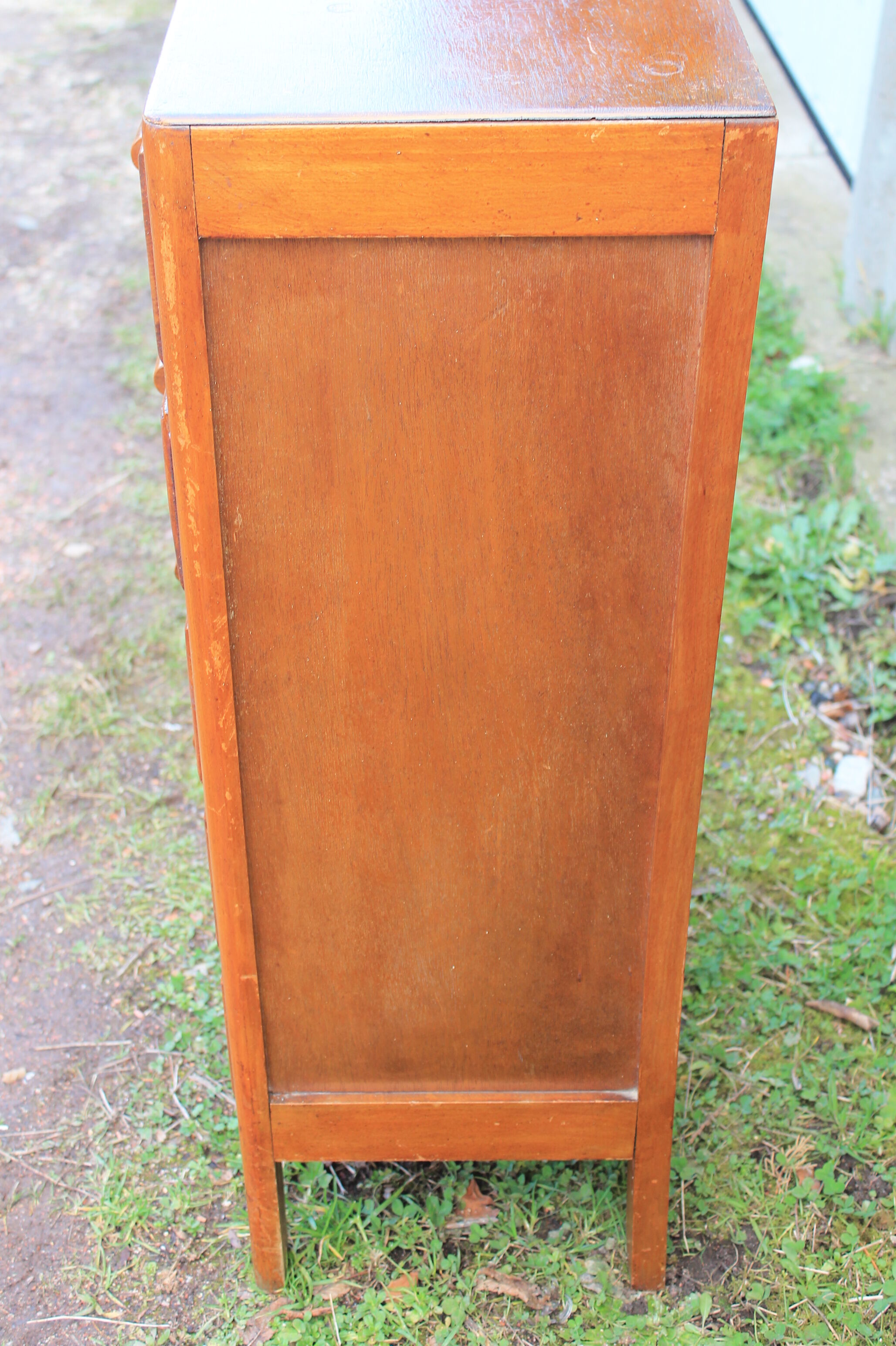 Furniture with drawer, rag