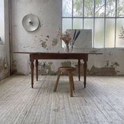Table de ferme noyer plateau pivotable à allonges