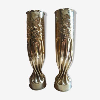Paire de vases  à décor floral Art nouveau en laiton