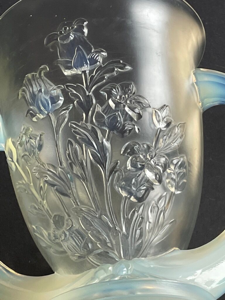 Large vase with 2 Art Deco handles signed Verlys