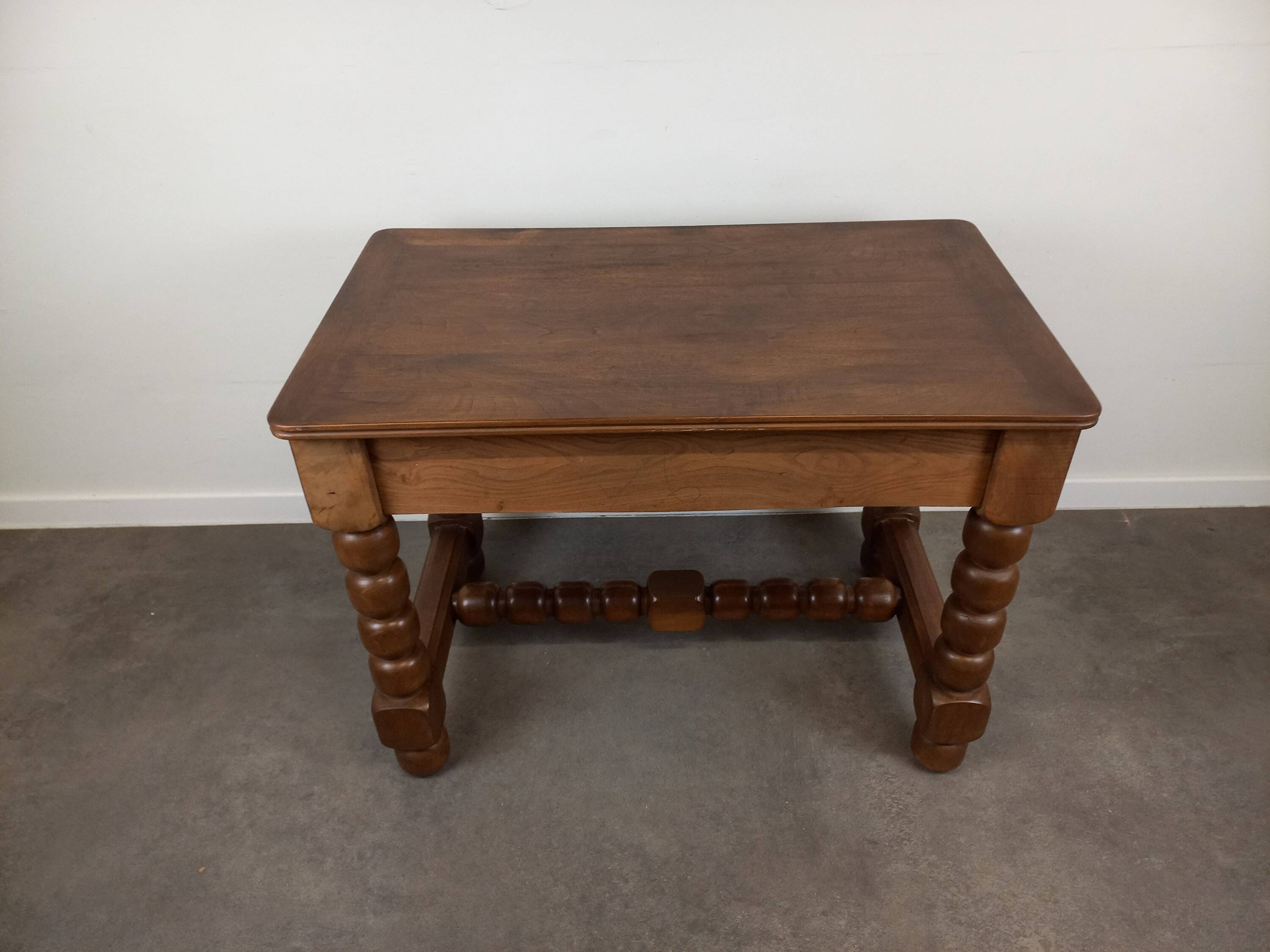 Bureau brutaliste