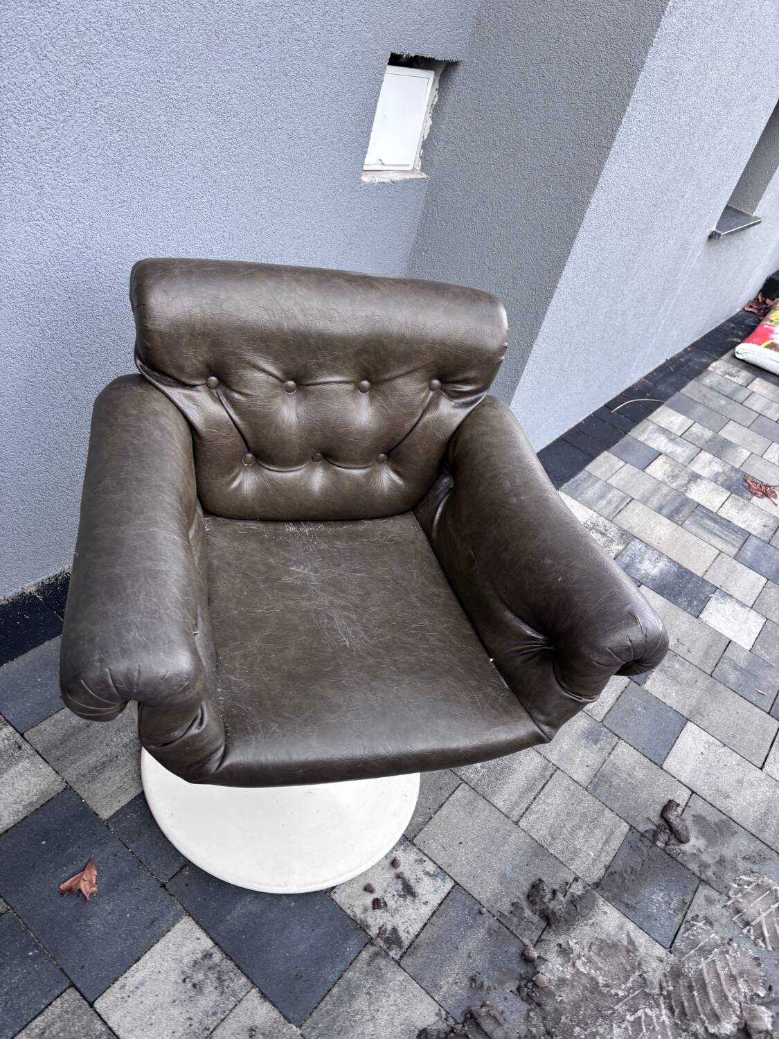 Pair of Tulip Chairs