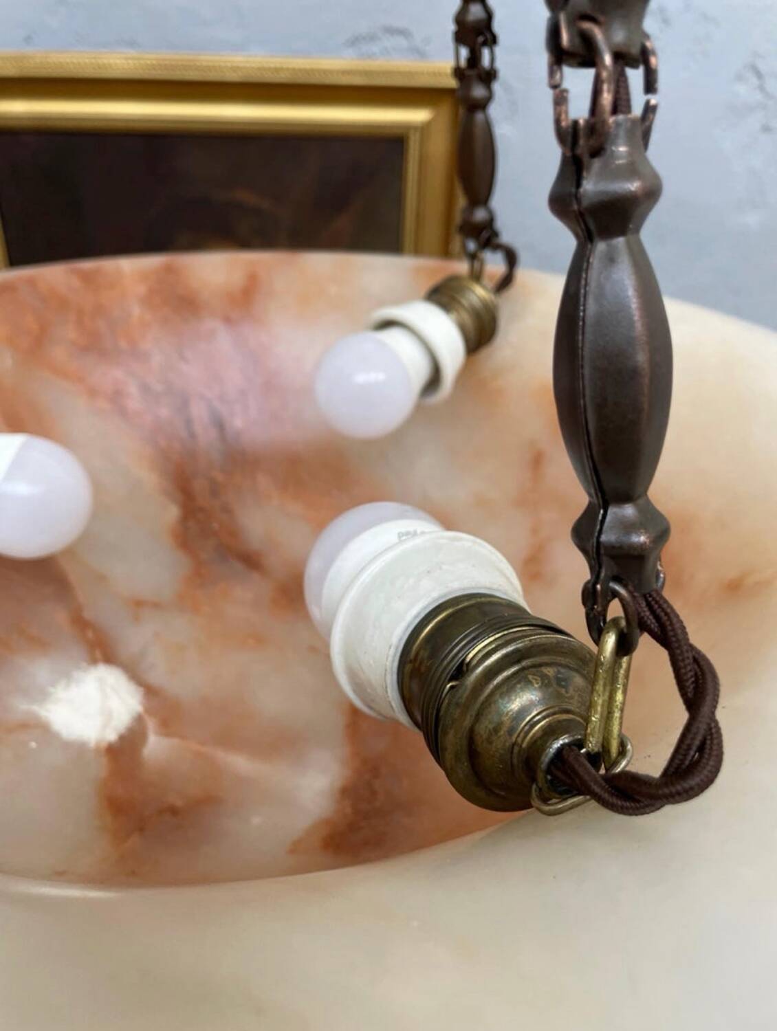 Antique alabaster Art Deco plafonnier chandelier