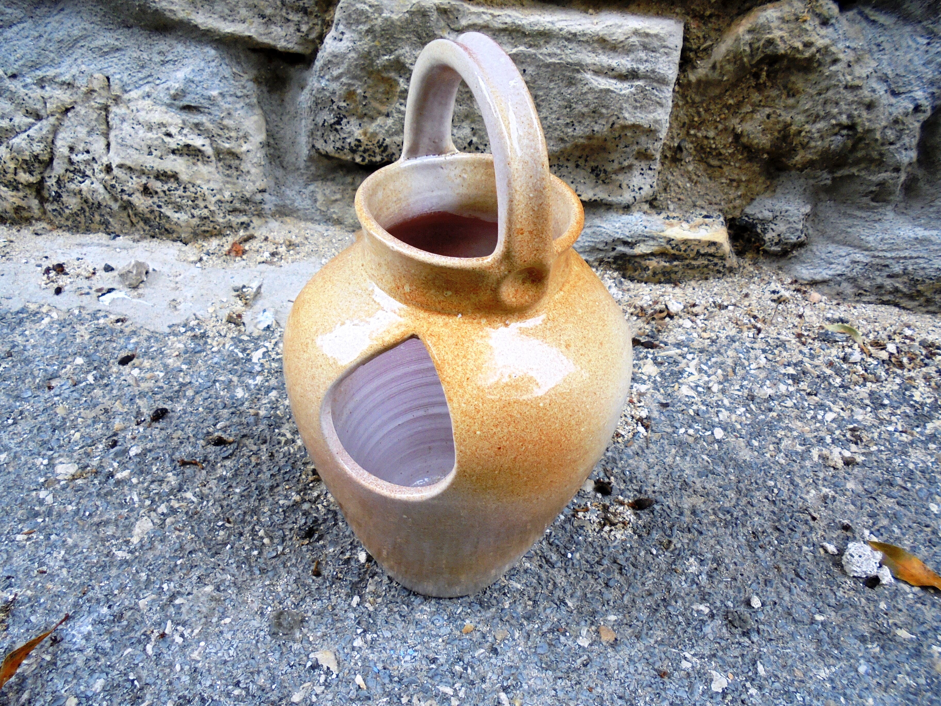 Vase enamelled sandstone