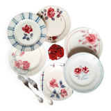 Assiettes plates anciennes dépareillées en faïence