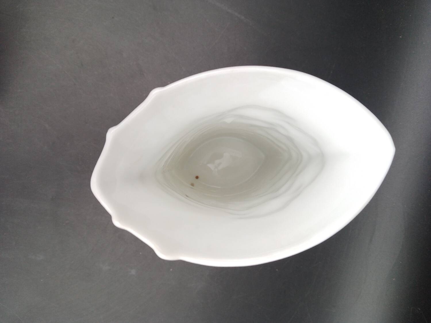Small oval biscuit vase Porcelain Germany Signed M FREY AK Kaiser 740/1