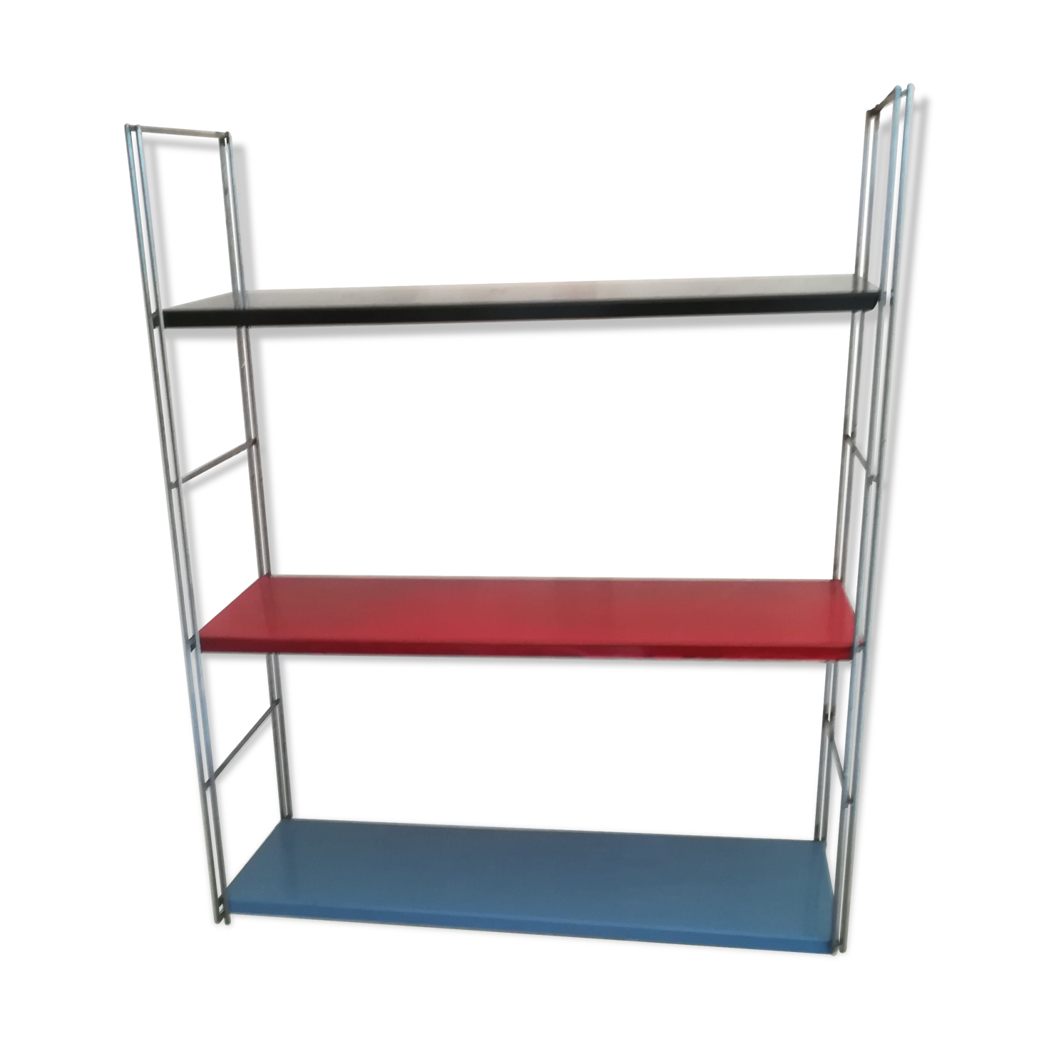 Modular wall shelves