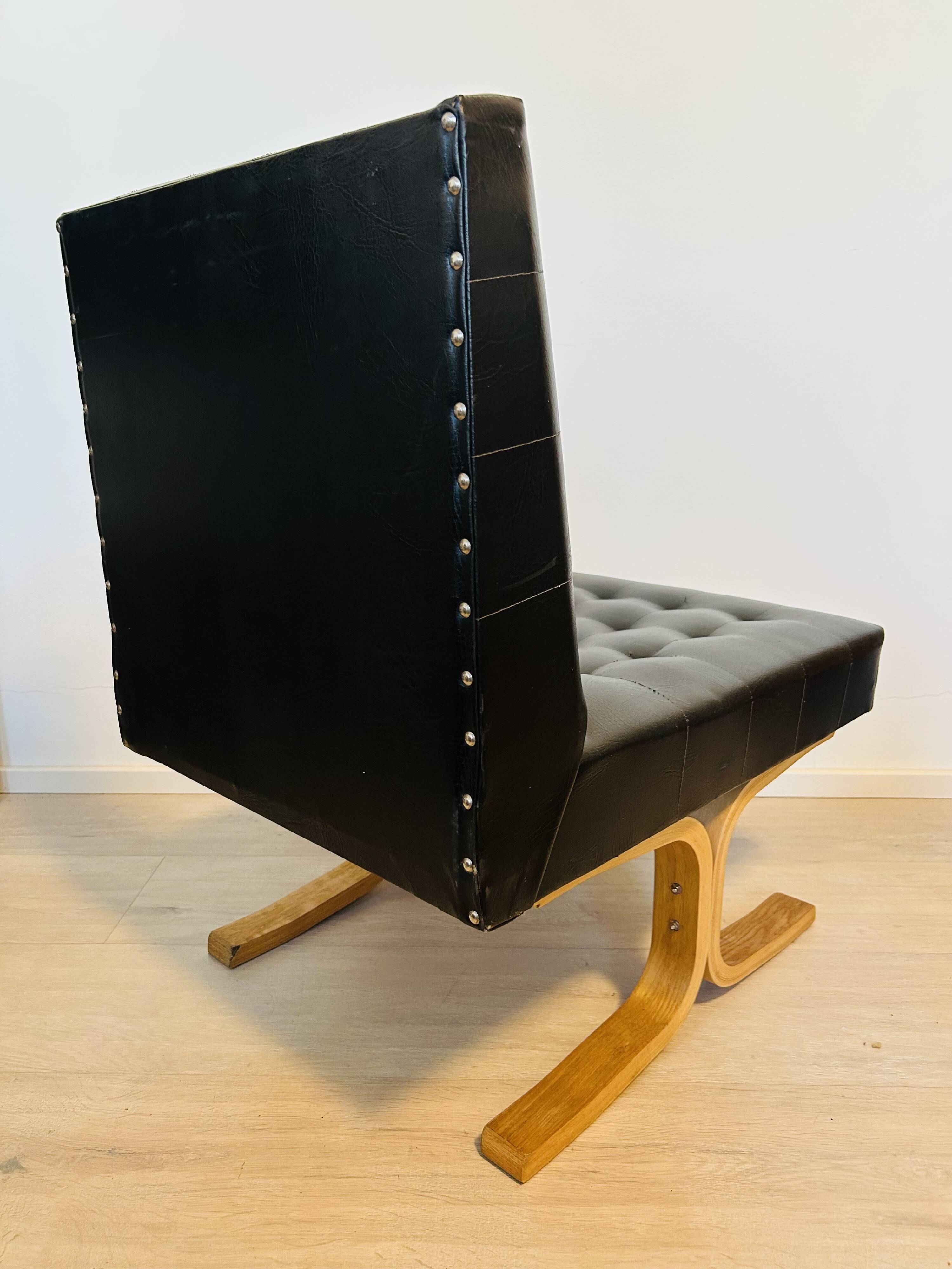 Lounge Armchair “Bratislava” by Ludvík Volak, Czechoslovakia 1970’s