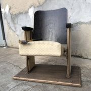 Former swinging seat theatre theatre chair of the 1930s